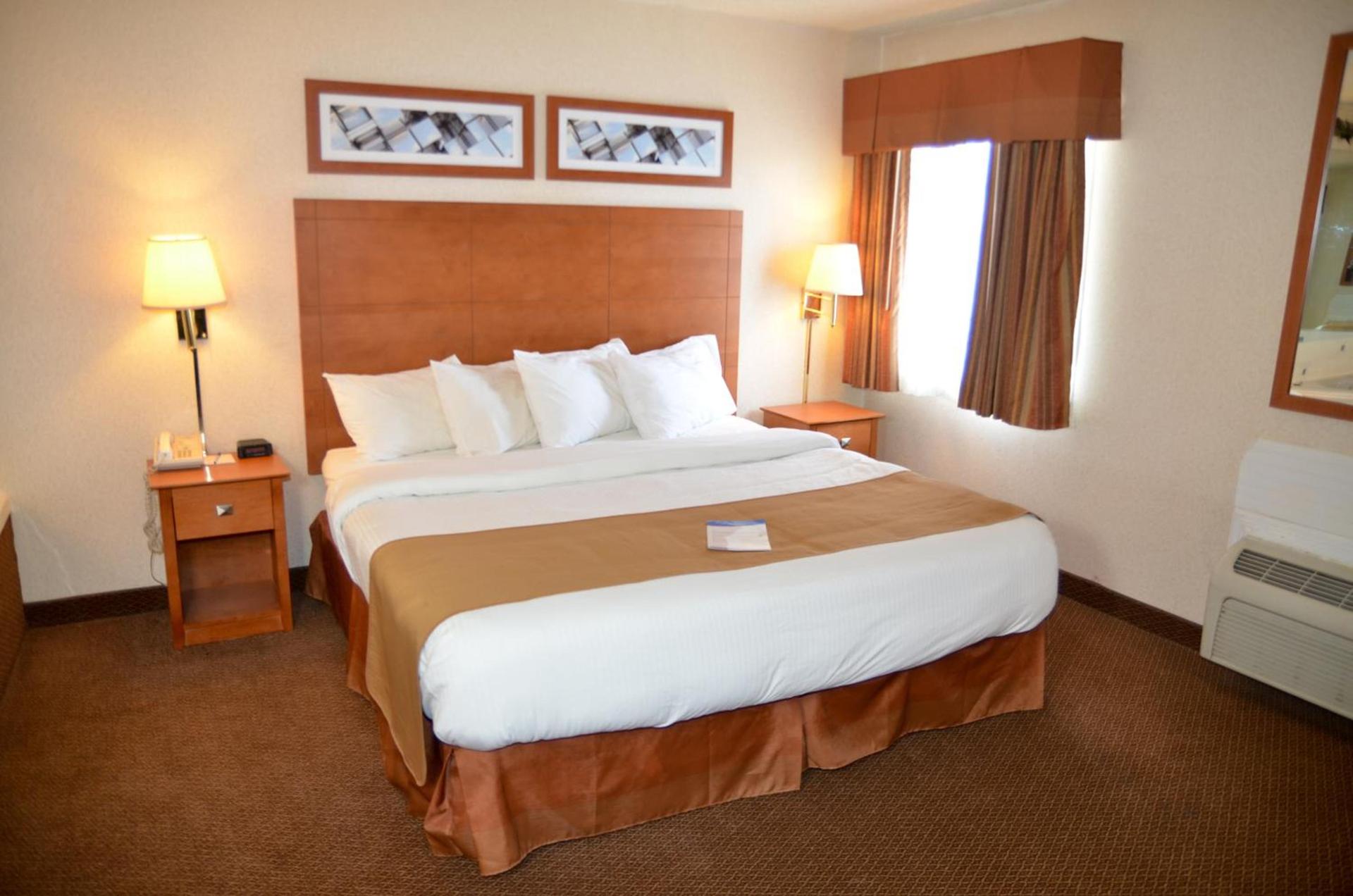 Baymont by Wyndham Port Huron photo 45