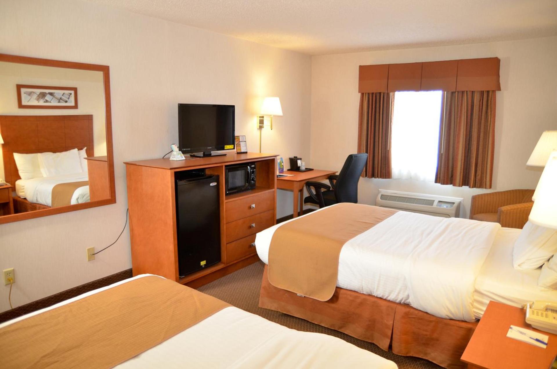 Baymont by Wyndham Port Huron photo 49