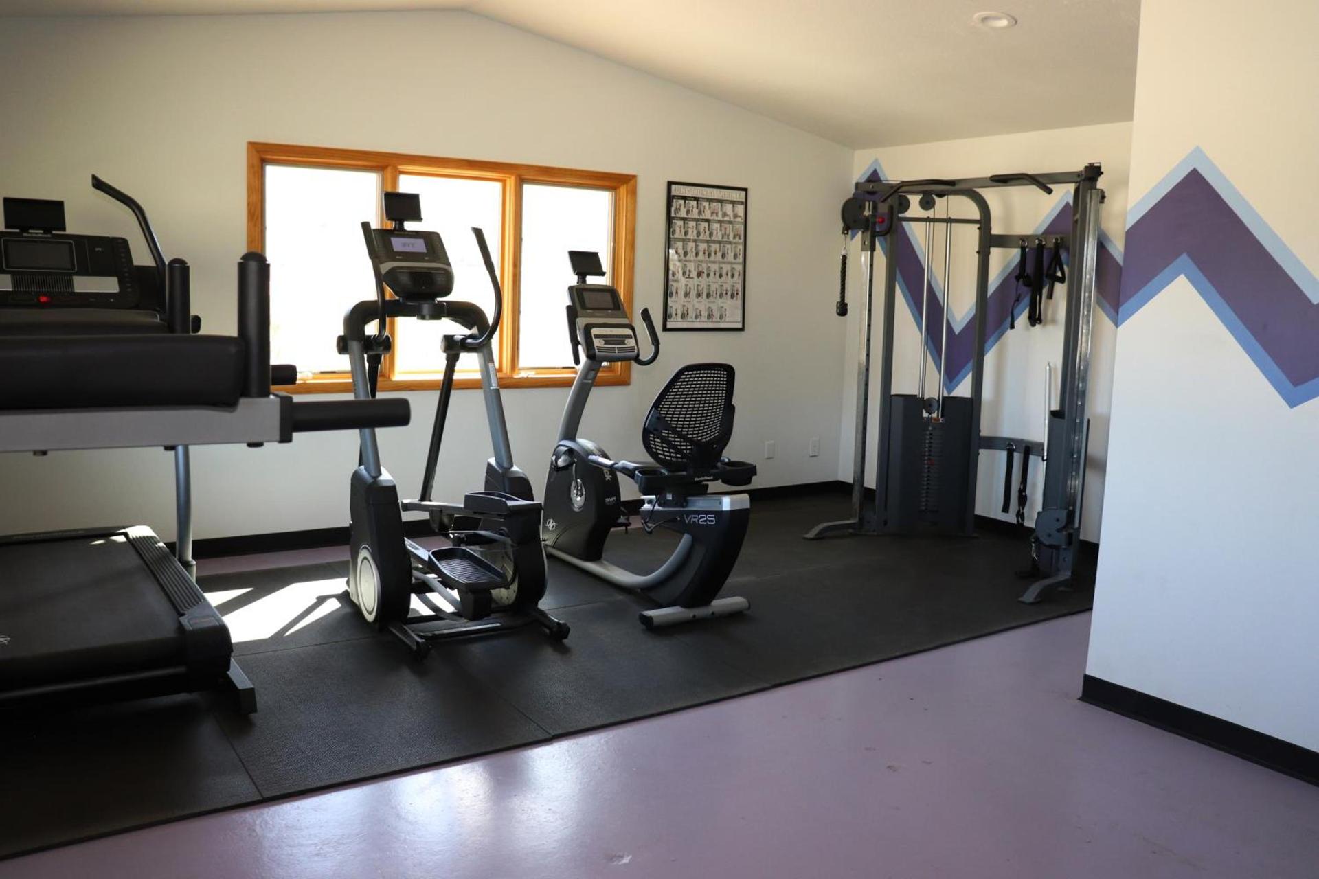 Yellowstone Valley Inn photo 96