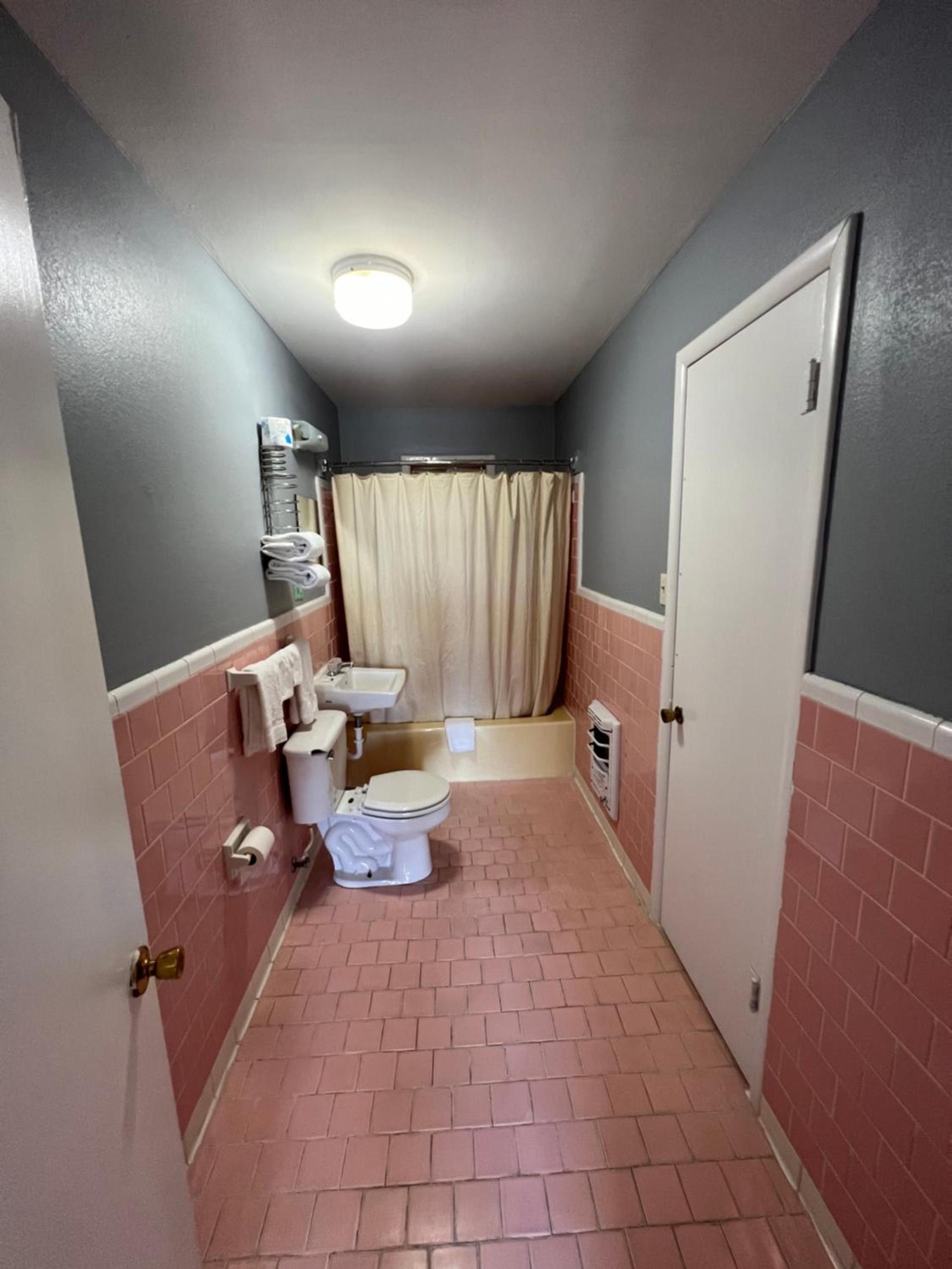 Western Motel photo 20