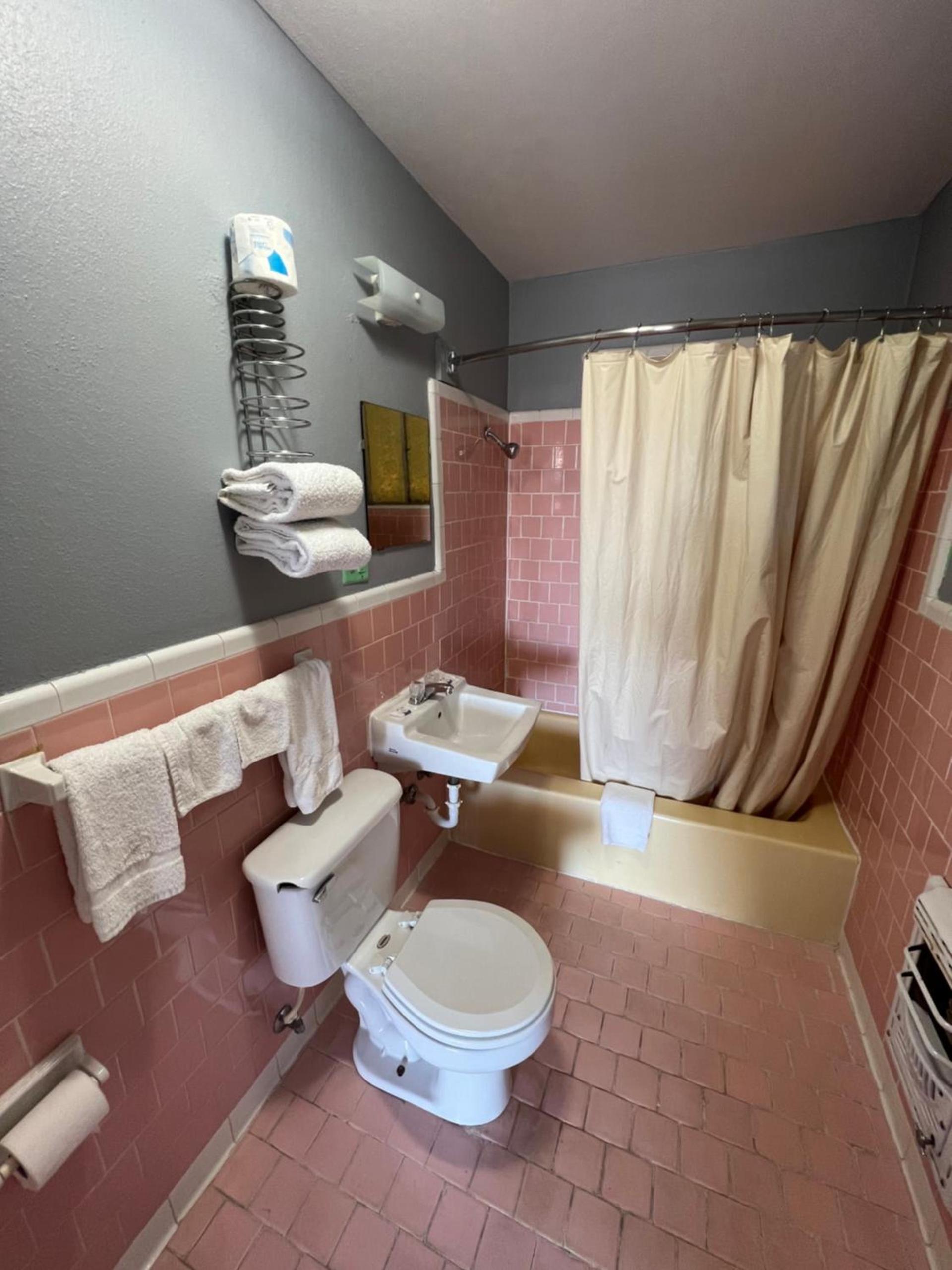 Western Motel photo 5