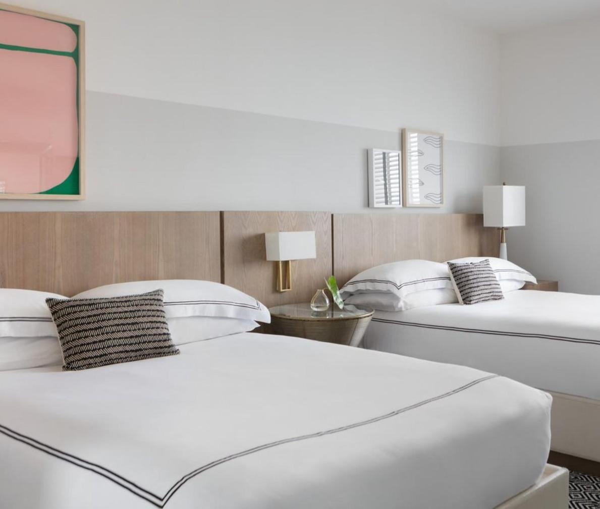 Kimpton Surfcomber Hotel by IHG photo 51
