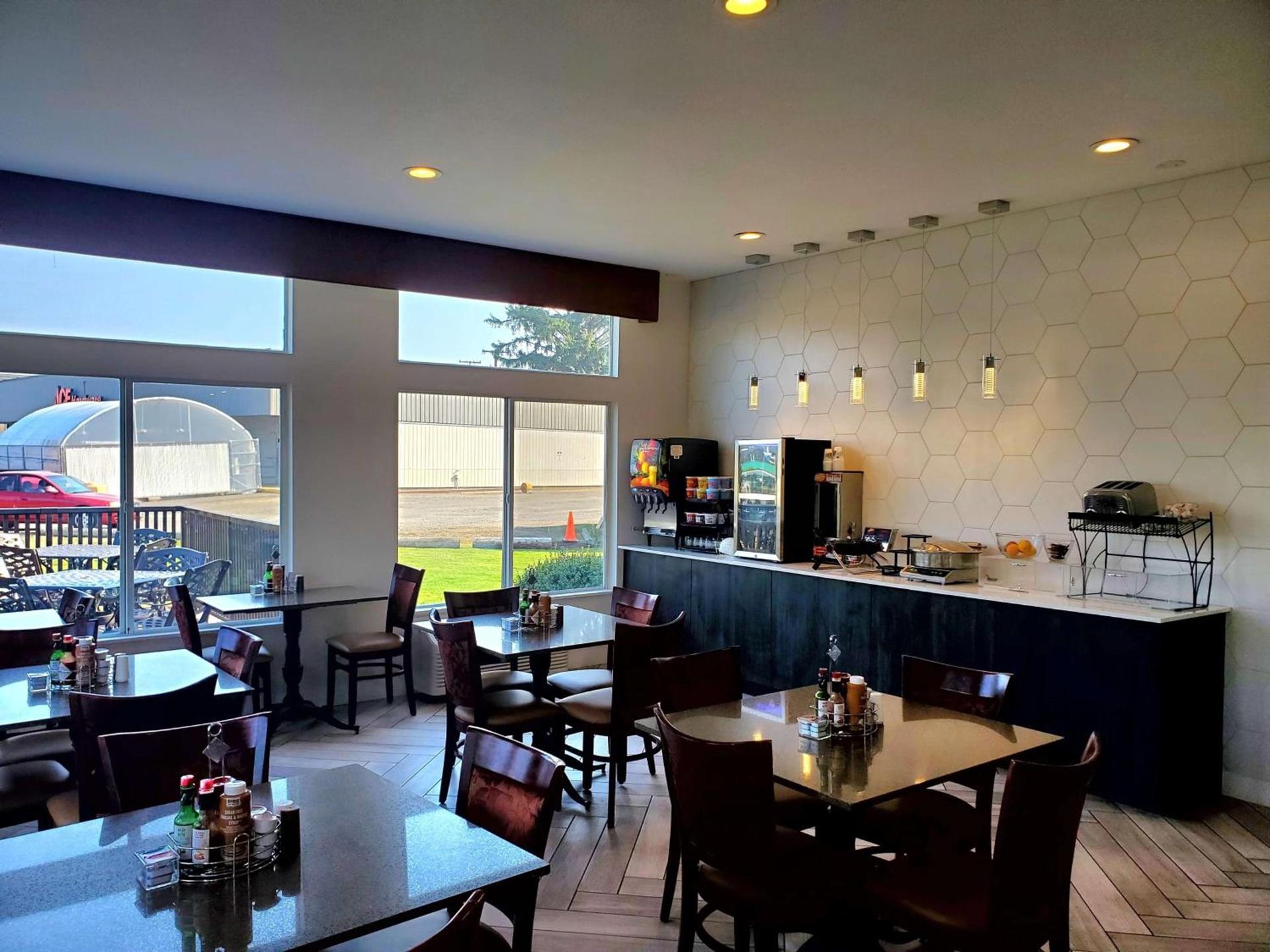 Best Western Salbasgeon Inn & Suites photo 3