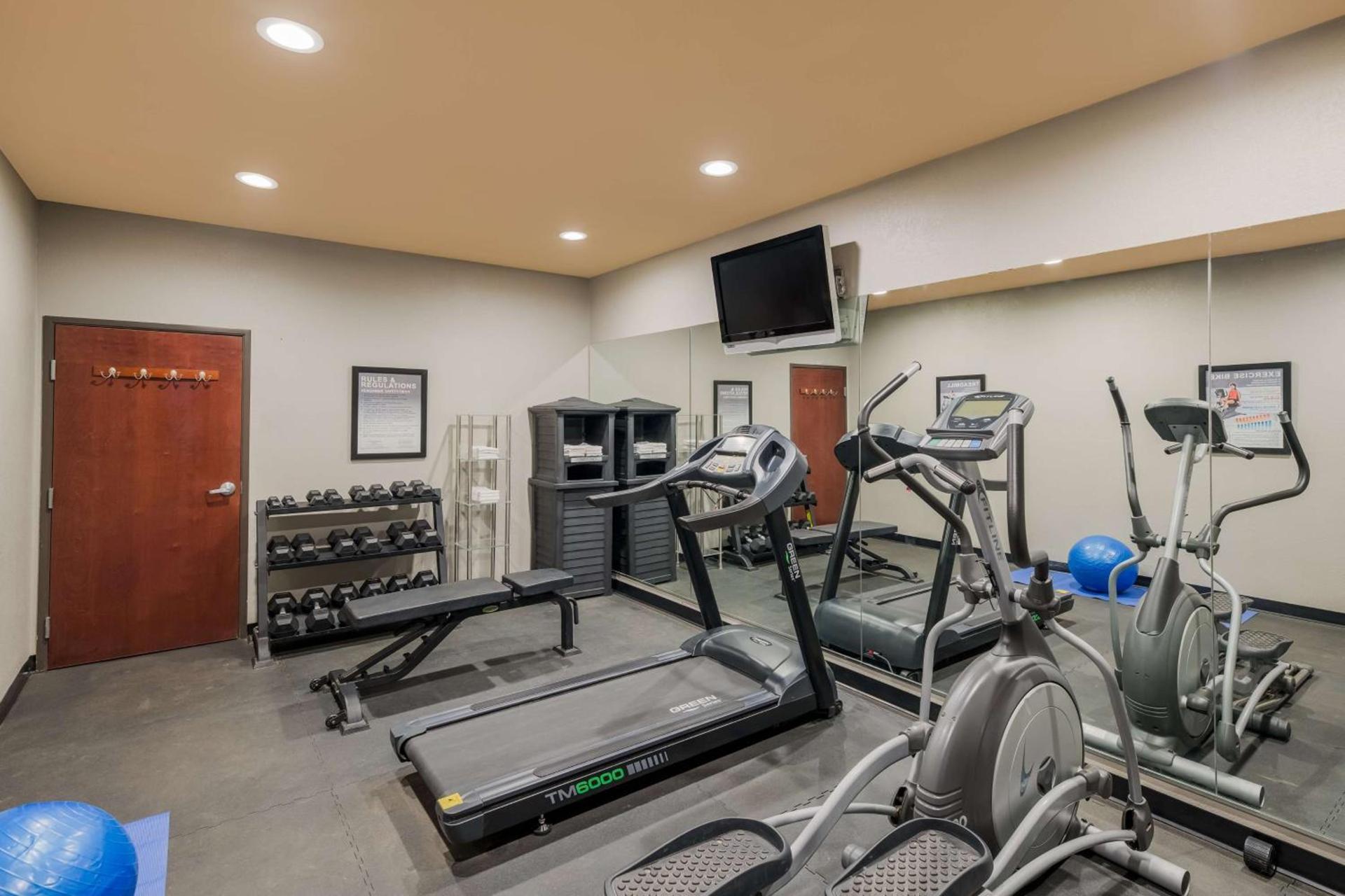 Best Western South Plains Inn & Suites photo 16