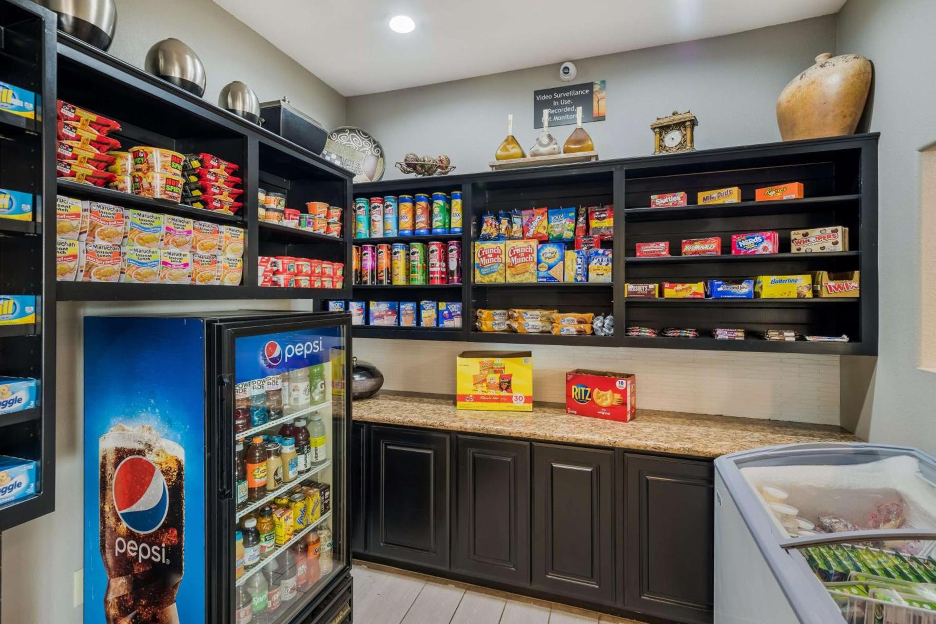 Best Western South Plains Inn & Suites photo 17