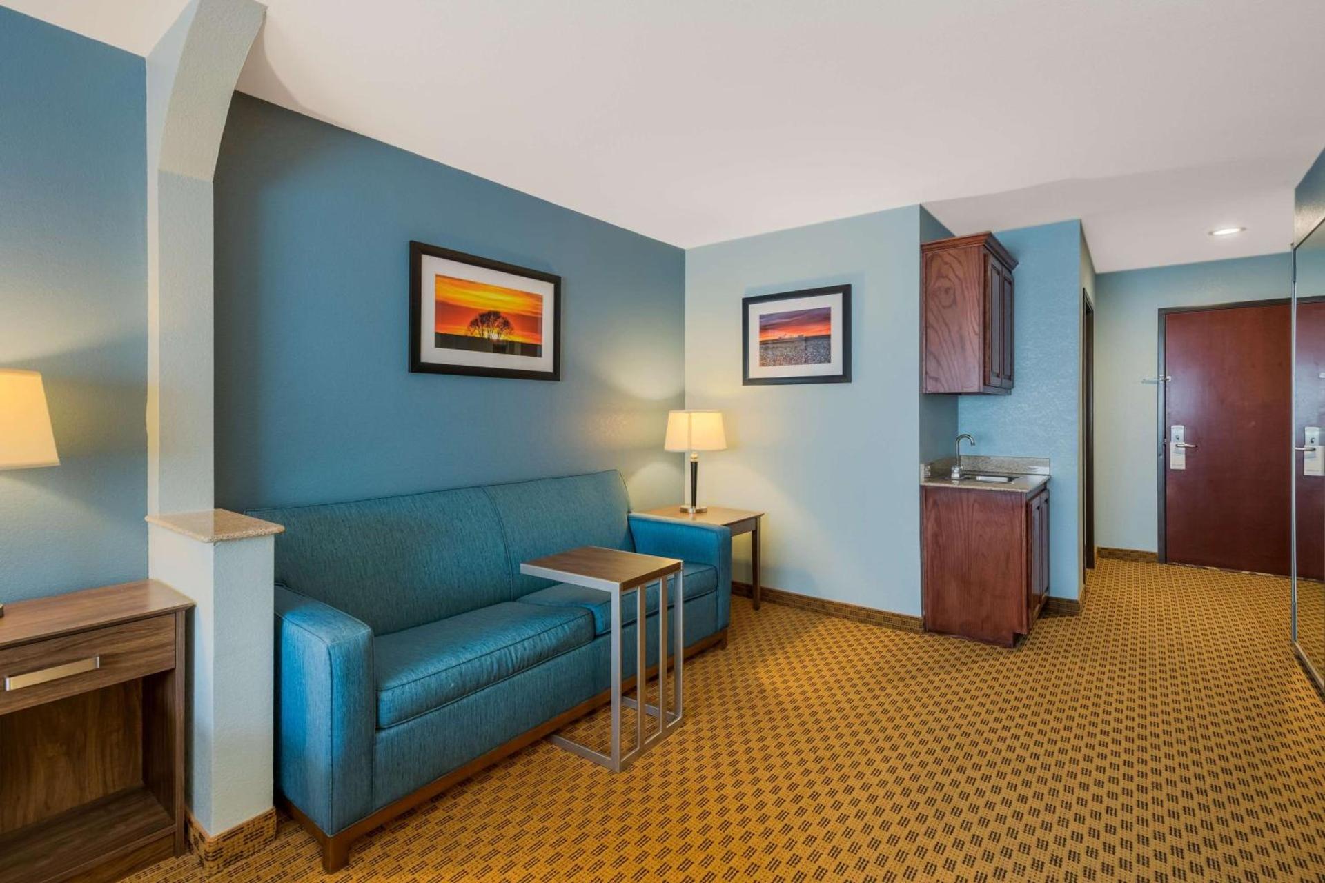 Best Western South Plains Inn & Suites photo 8