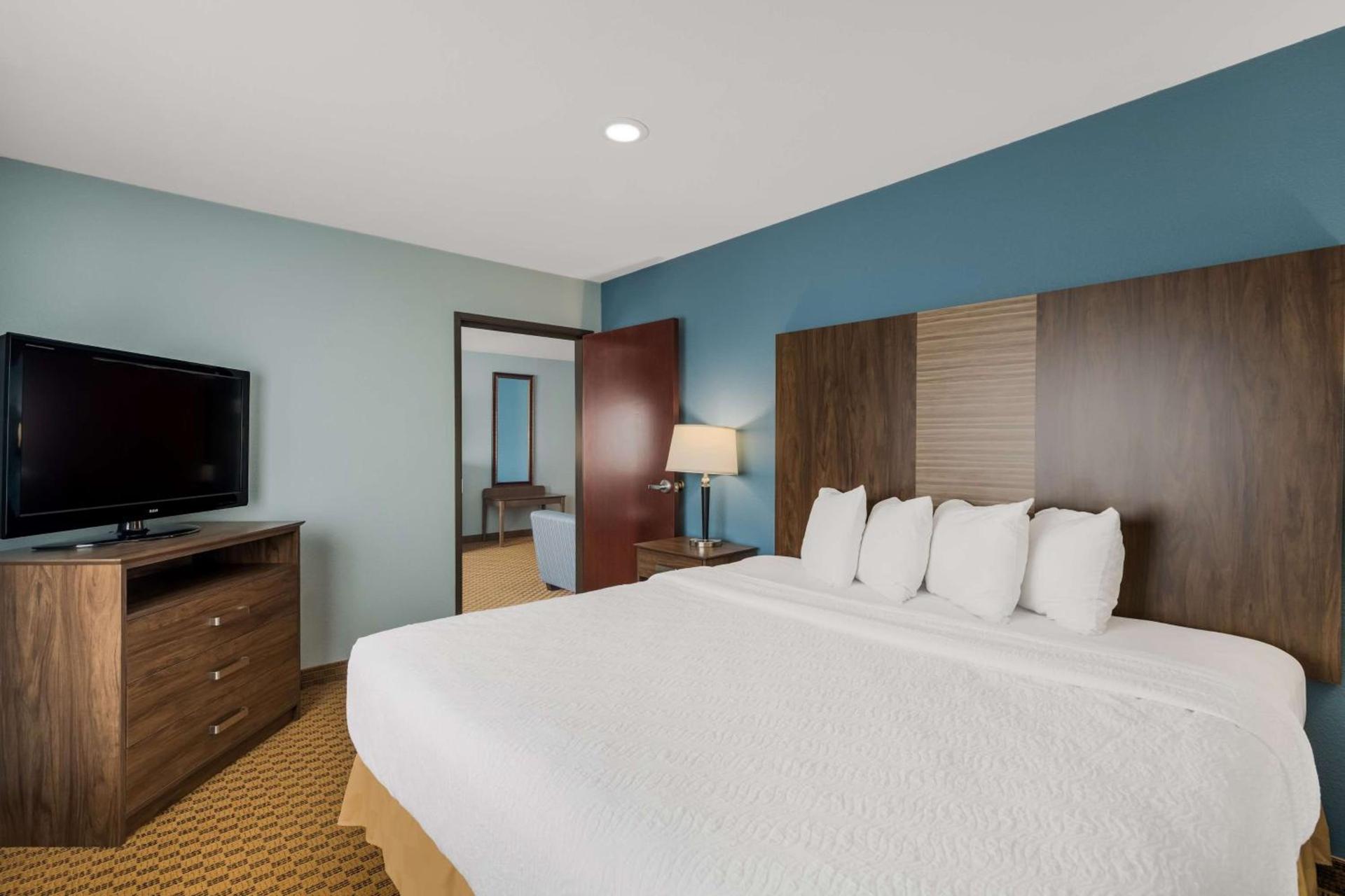 Best Western South Plains Inn & Suites photo 23