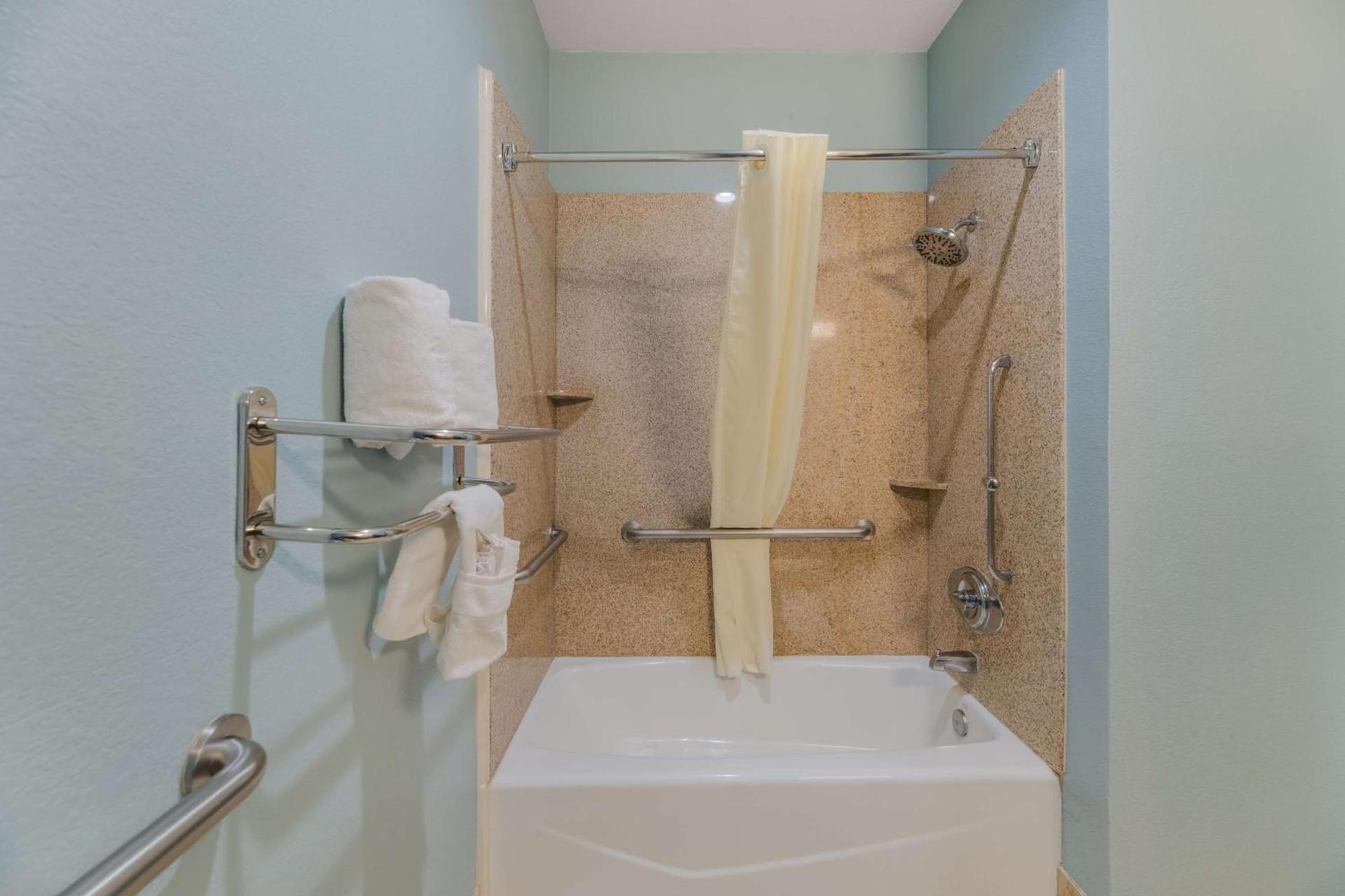 Best Western South Plains Inn & Suites photo 31