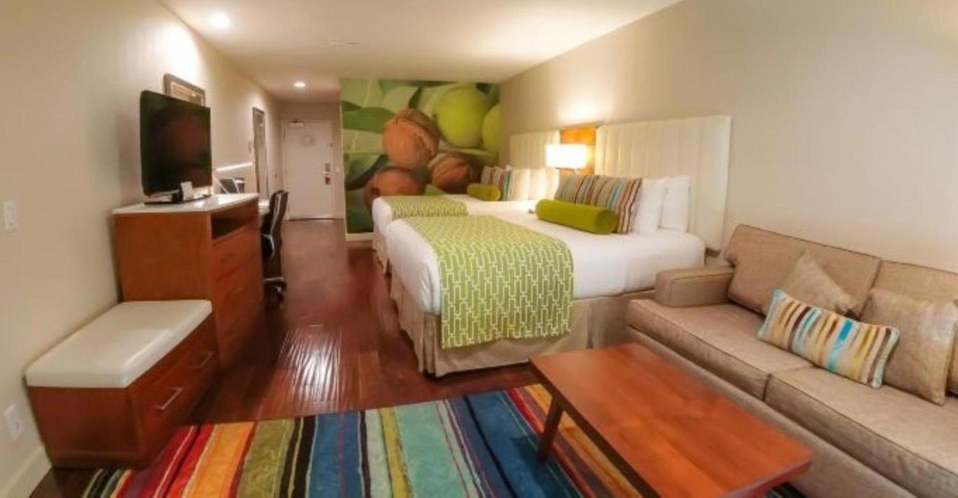 Hotel Indigo Anaheim by IHG photo 36