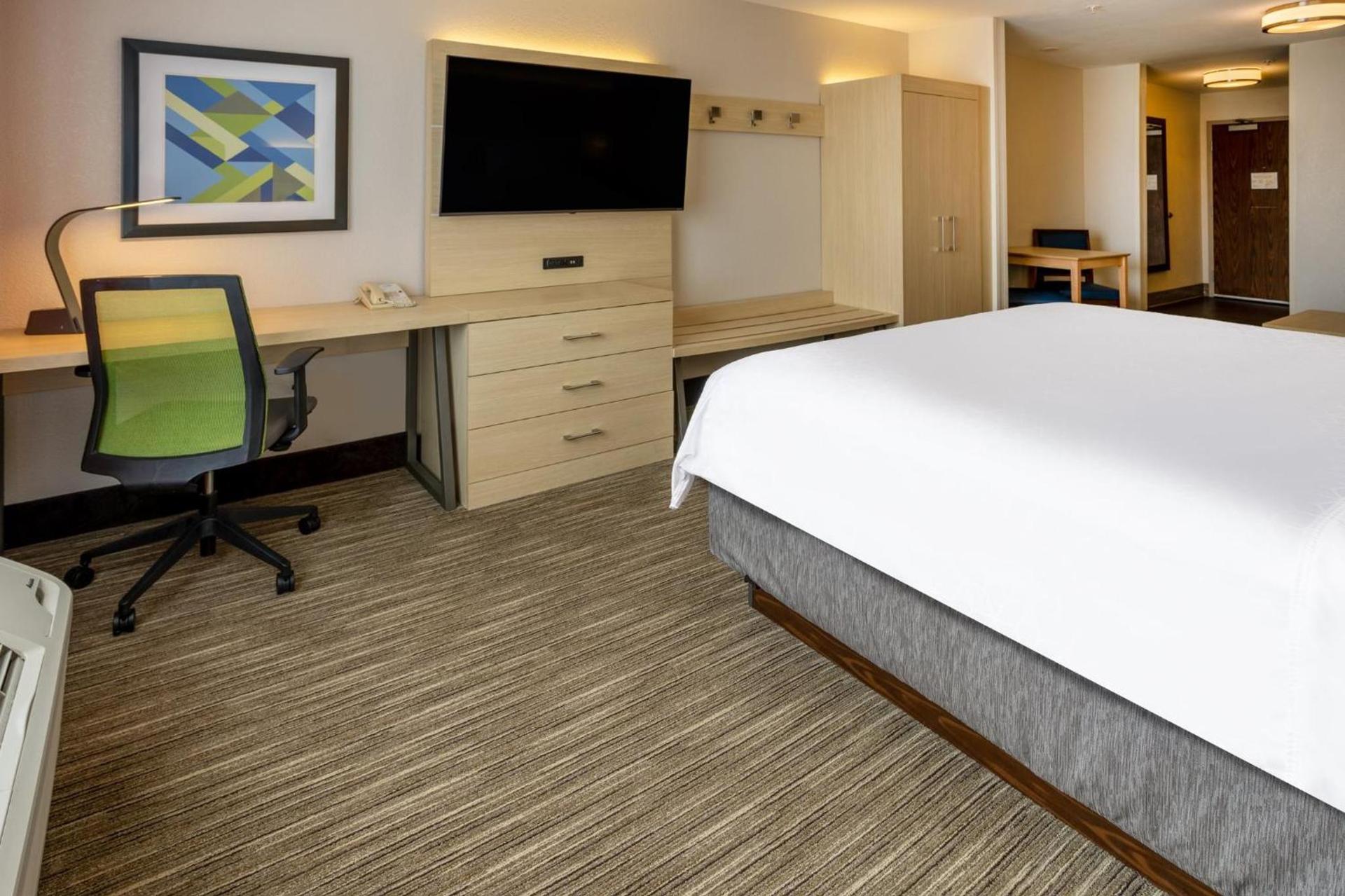 Holiday Inn Express Hotel & Suites Salisbury - Delmar by IHG photo 55