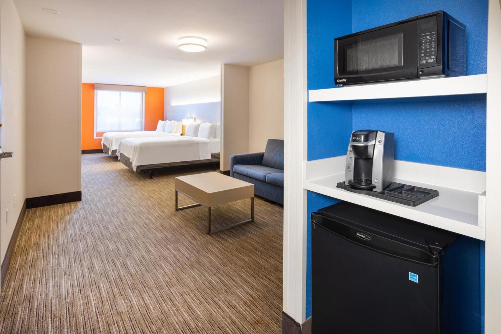 Holiday Inn Express Hotel & Suites Salisbury - Delmar by IHG photo 43