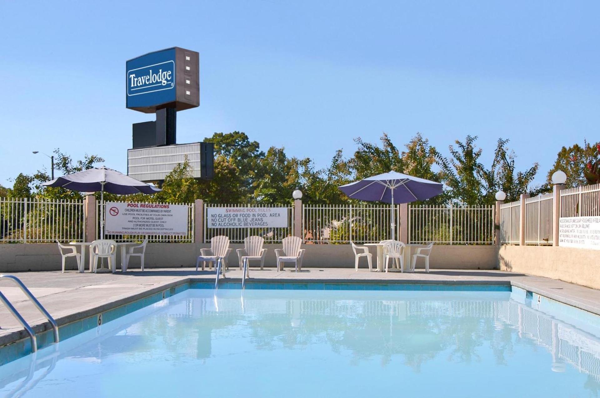 Travelodge by Wyndham Ridgeway Martinsville Area photo 14