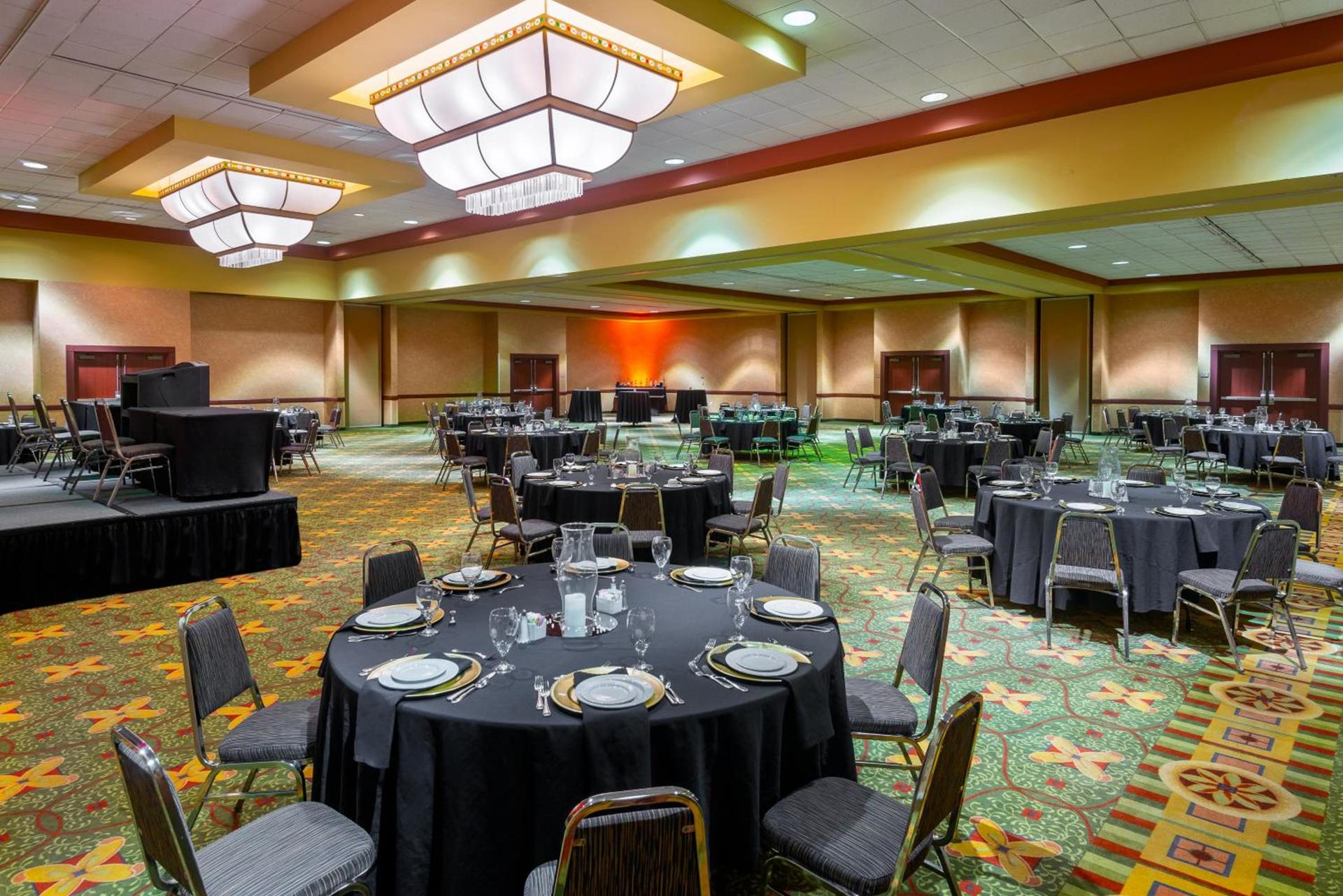 University Plaza Hotel photo 30