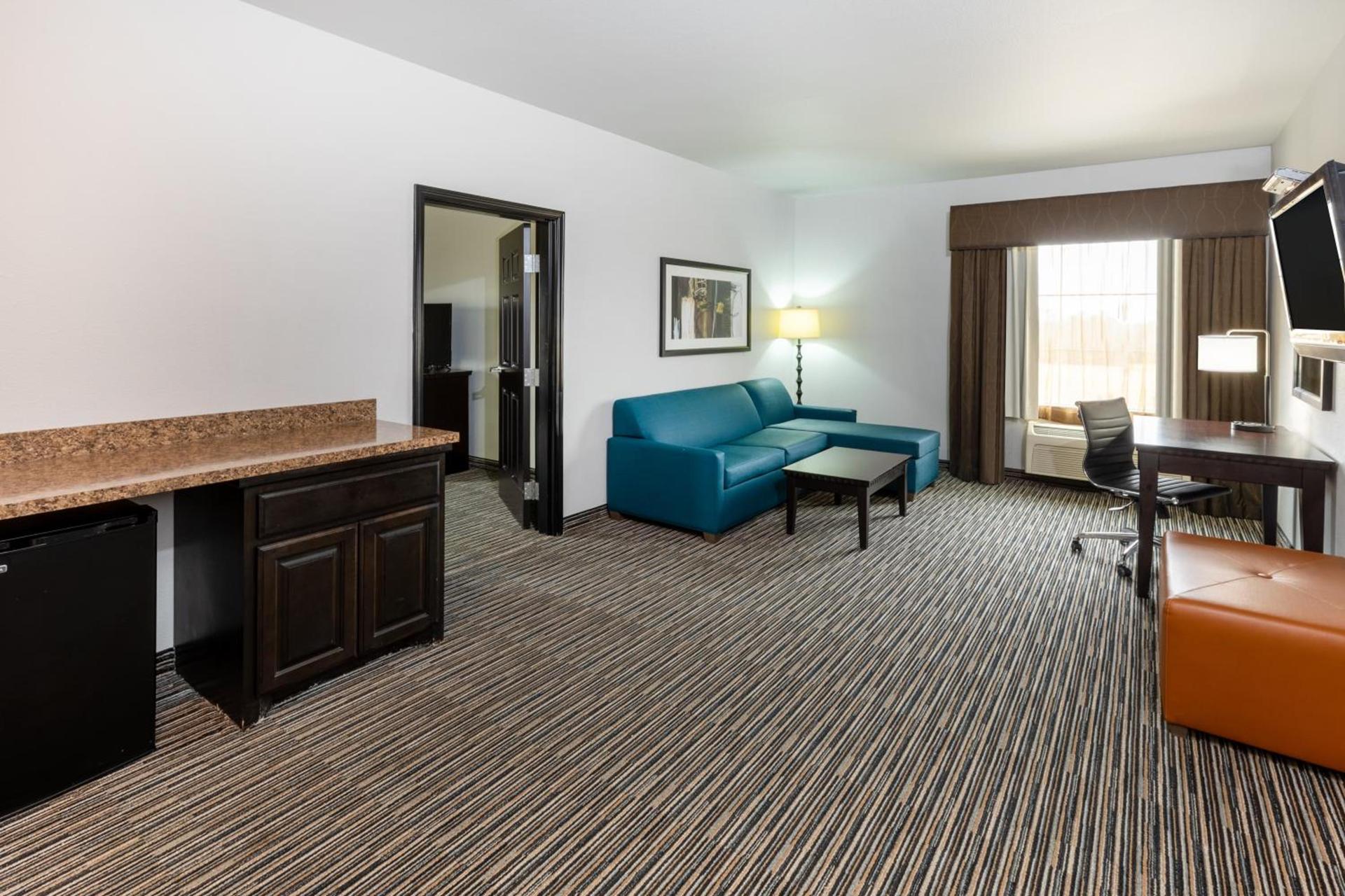 La Quinta by Wyndham Mt. Pleasant photo 18