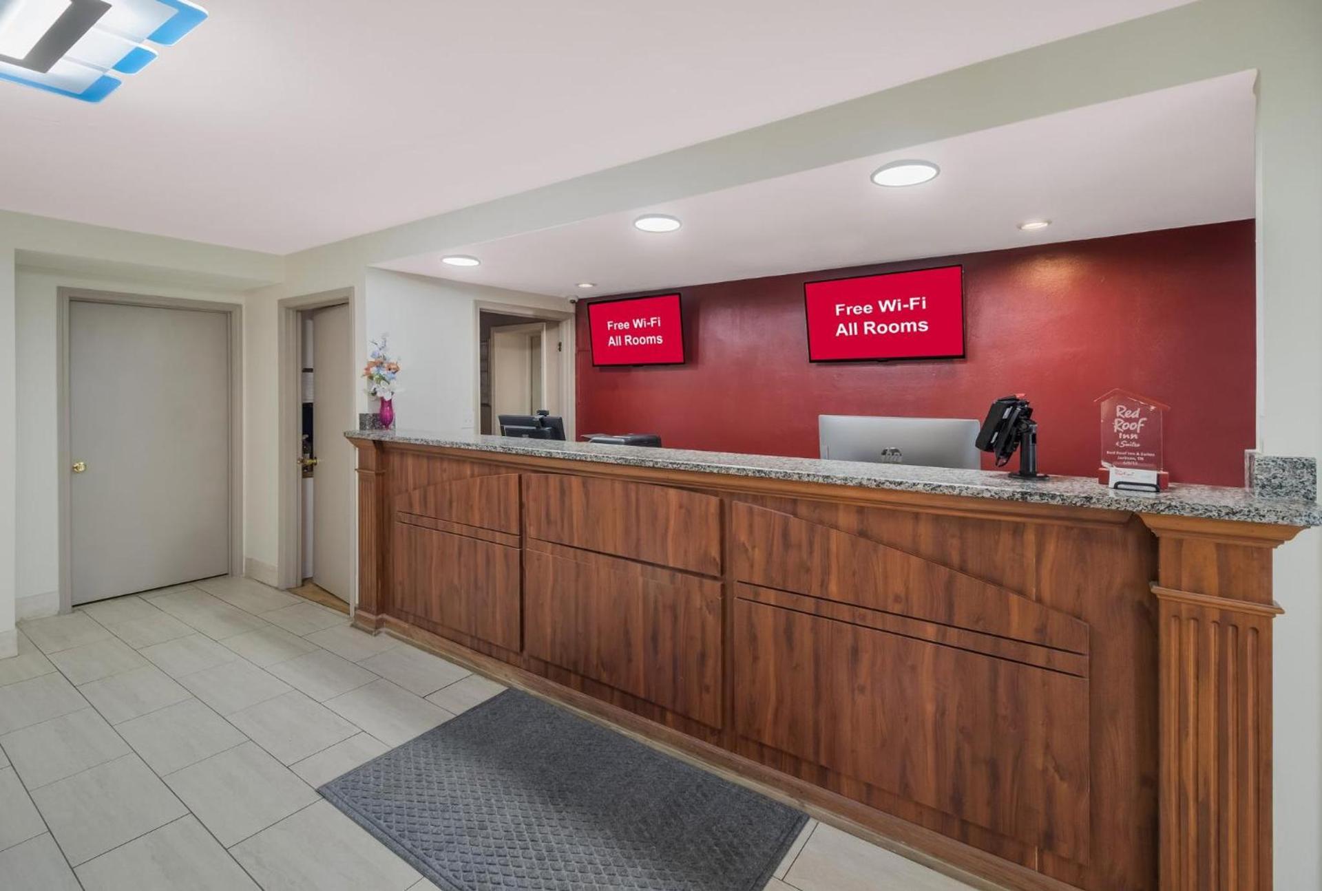 Red Roof Inn & Suites Jackson, TN photo 12