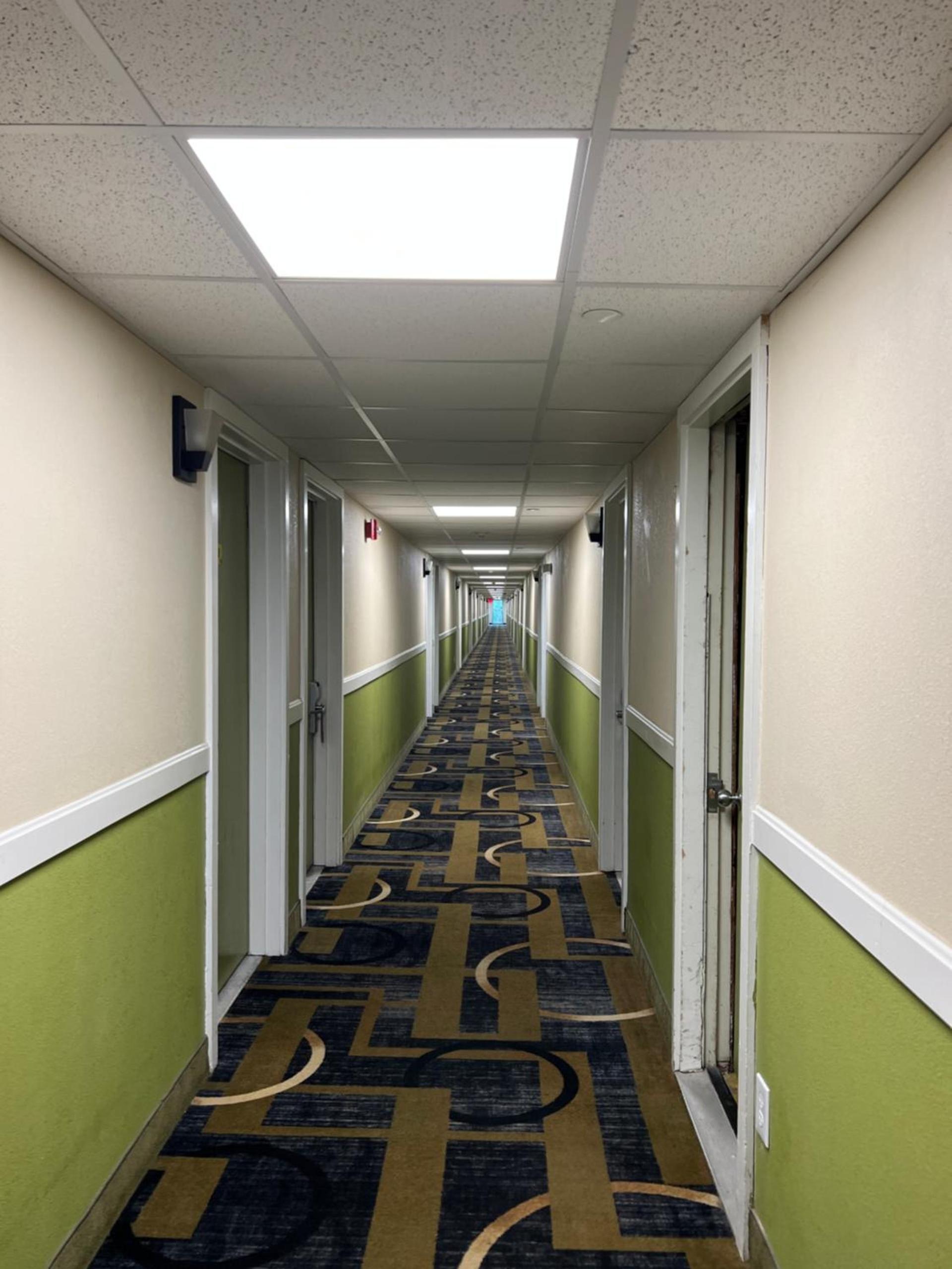 Super 8 by Wyndham Bangor photo 23