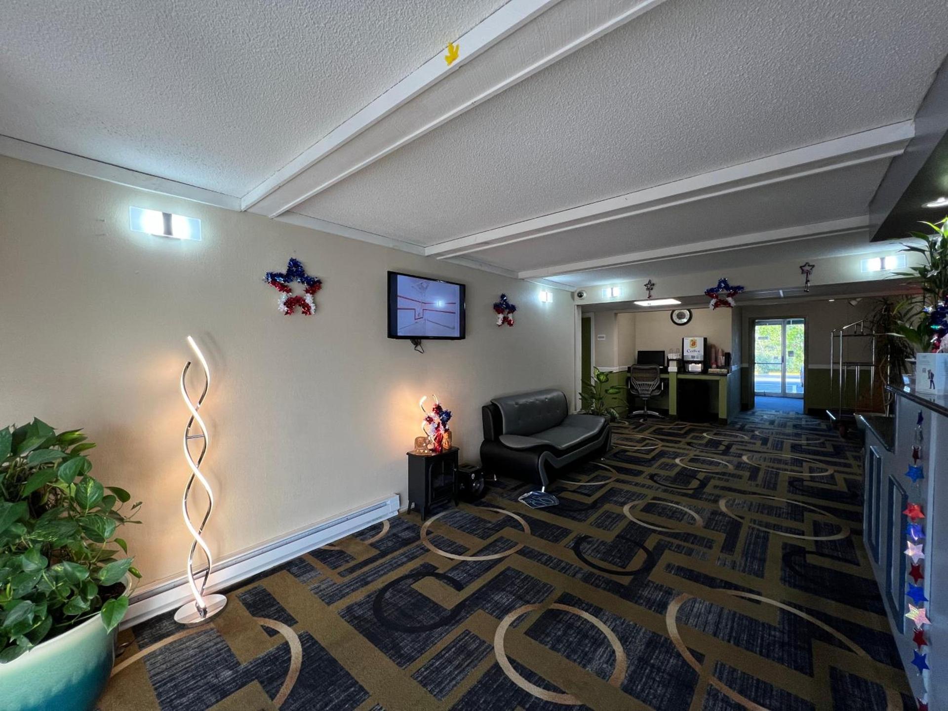 Super 8 by Wyndham Bangor photo 34