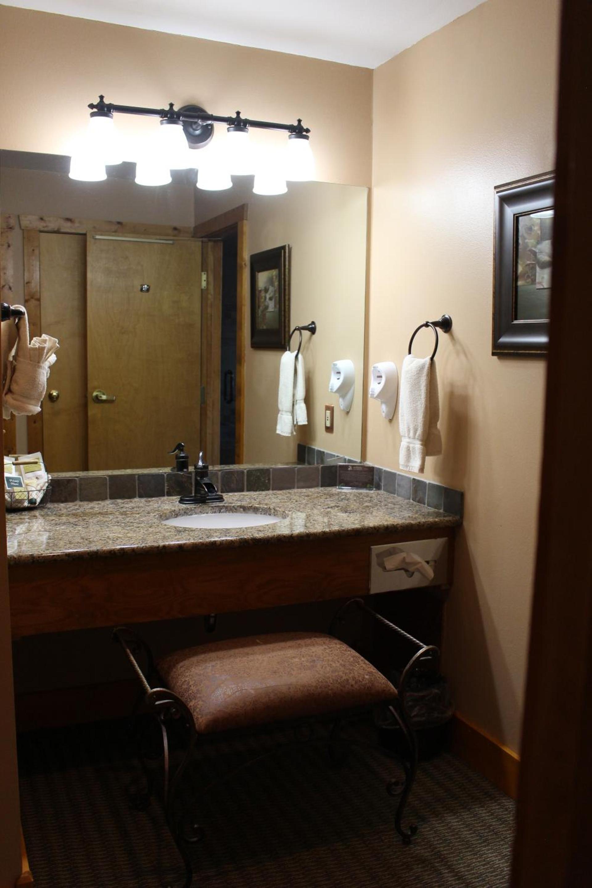 Spearfish Canyon Lodge photo 97
