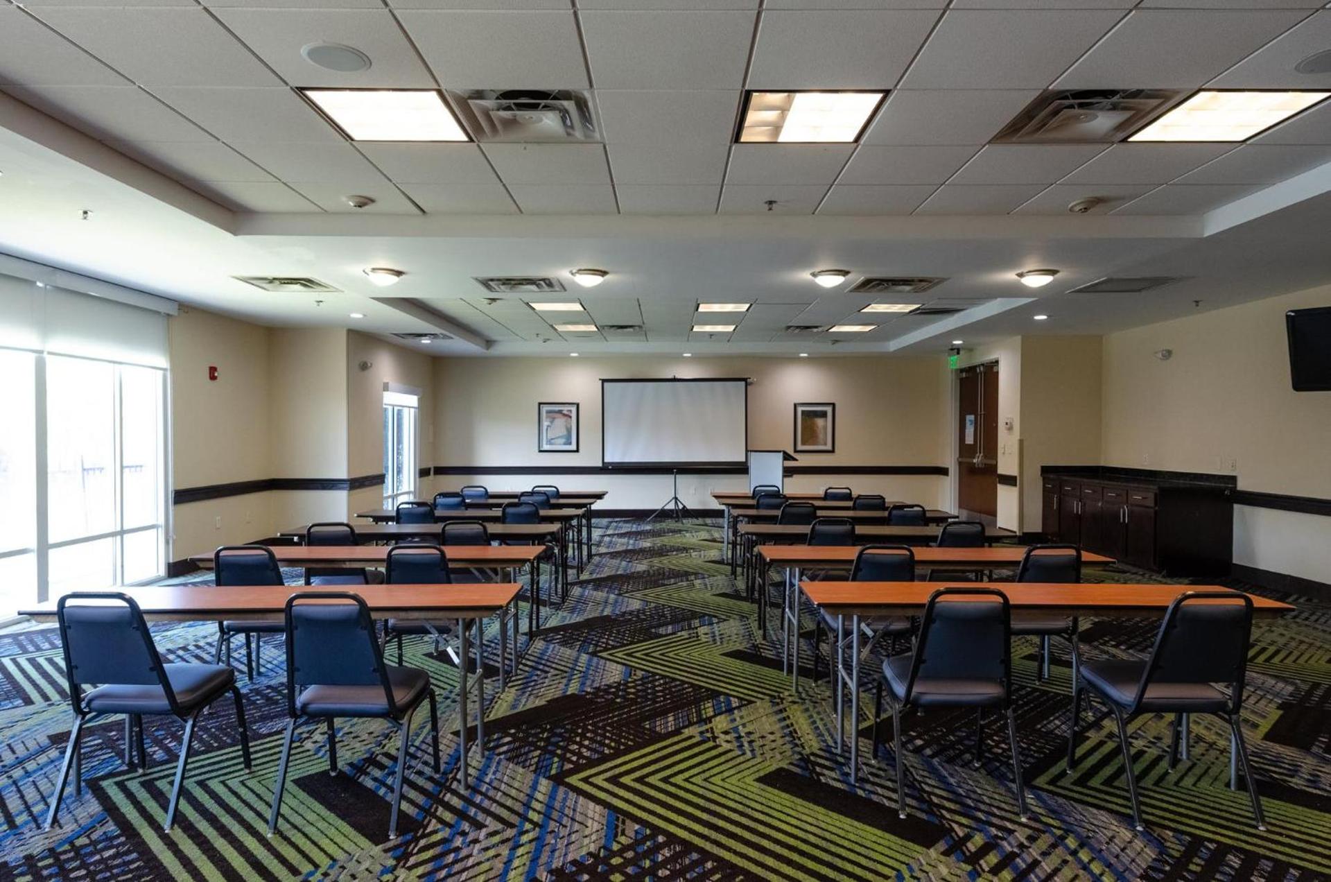 Holiday Inn Express Hotel & Suites Atlanta Airport West - Camp Creek by IHG photo 46