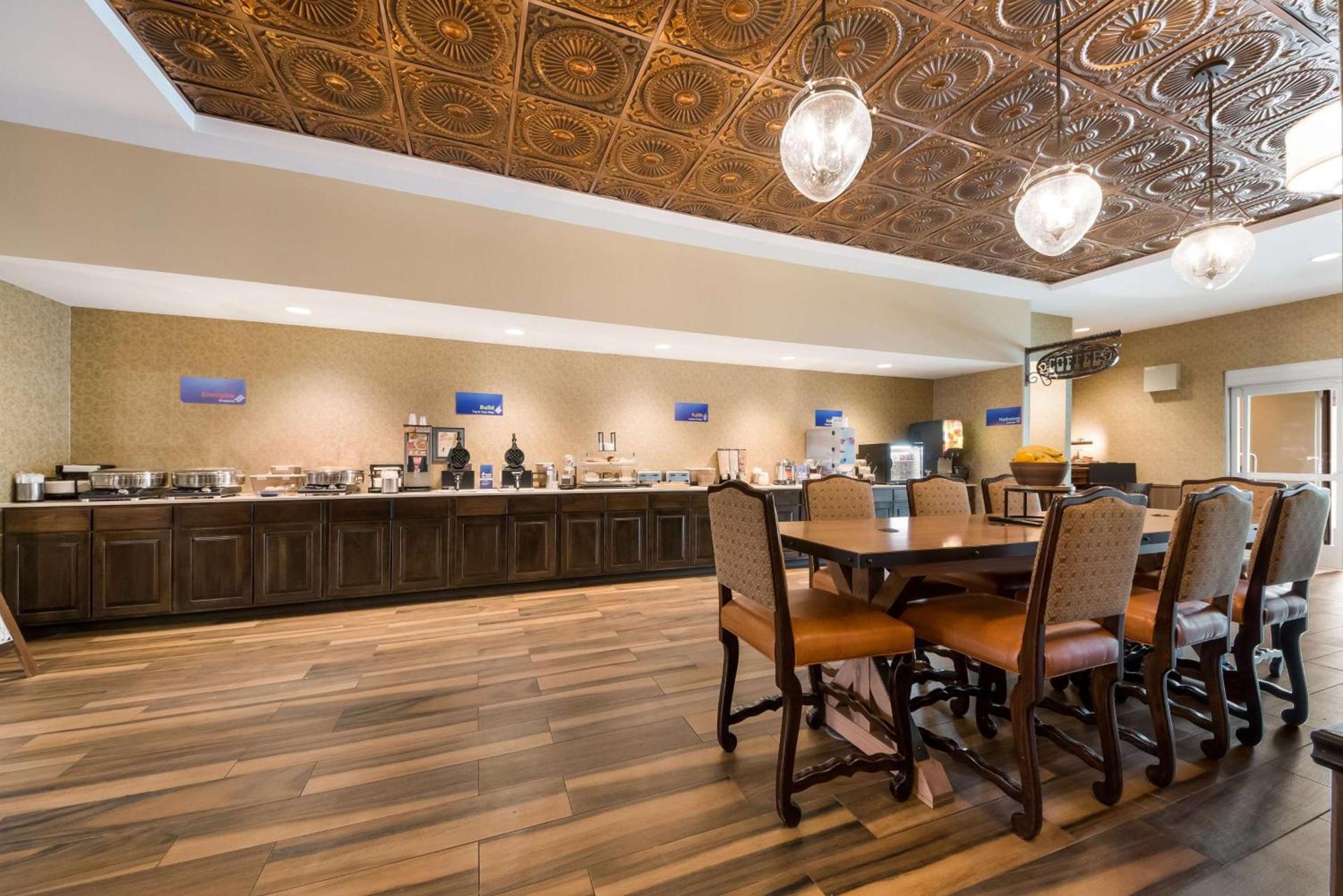 Best Western Bandera Suites & Saloon photo 7