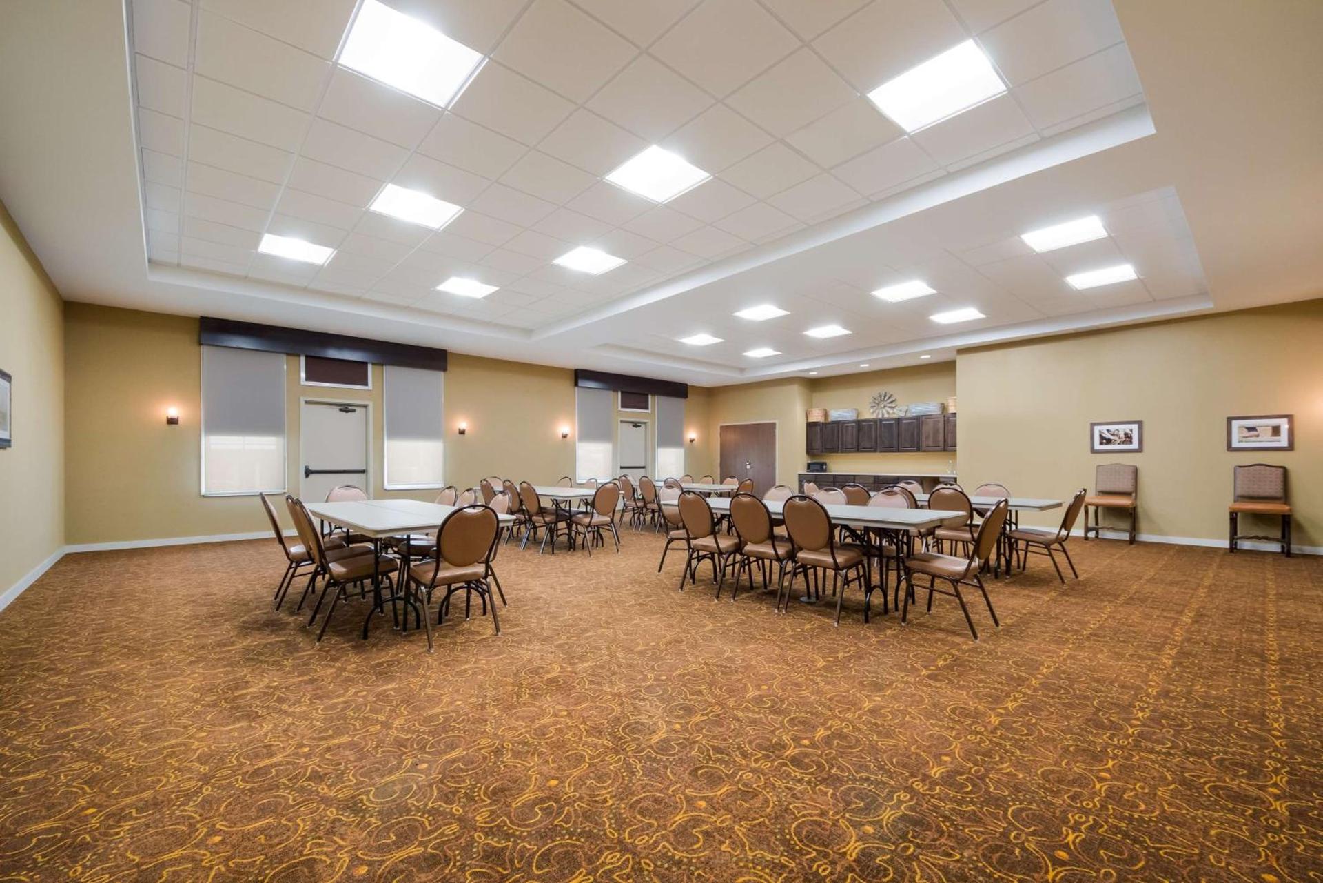 Best Western Bandera Suites & Saloon photo 8
