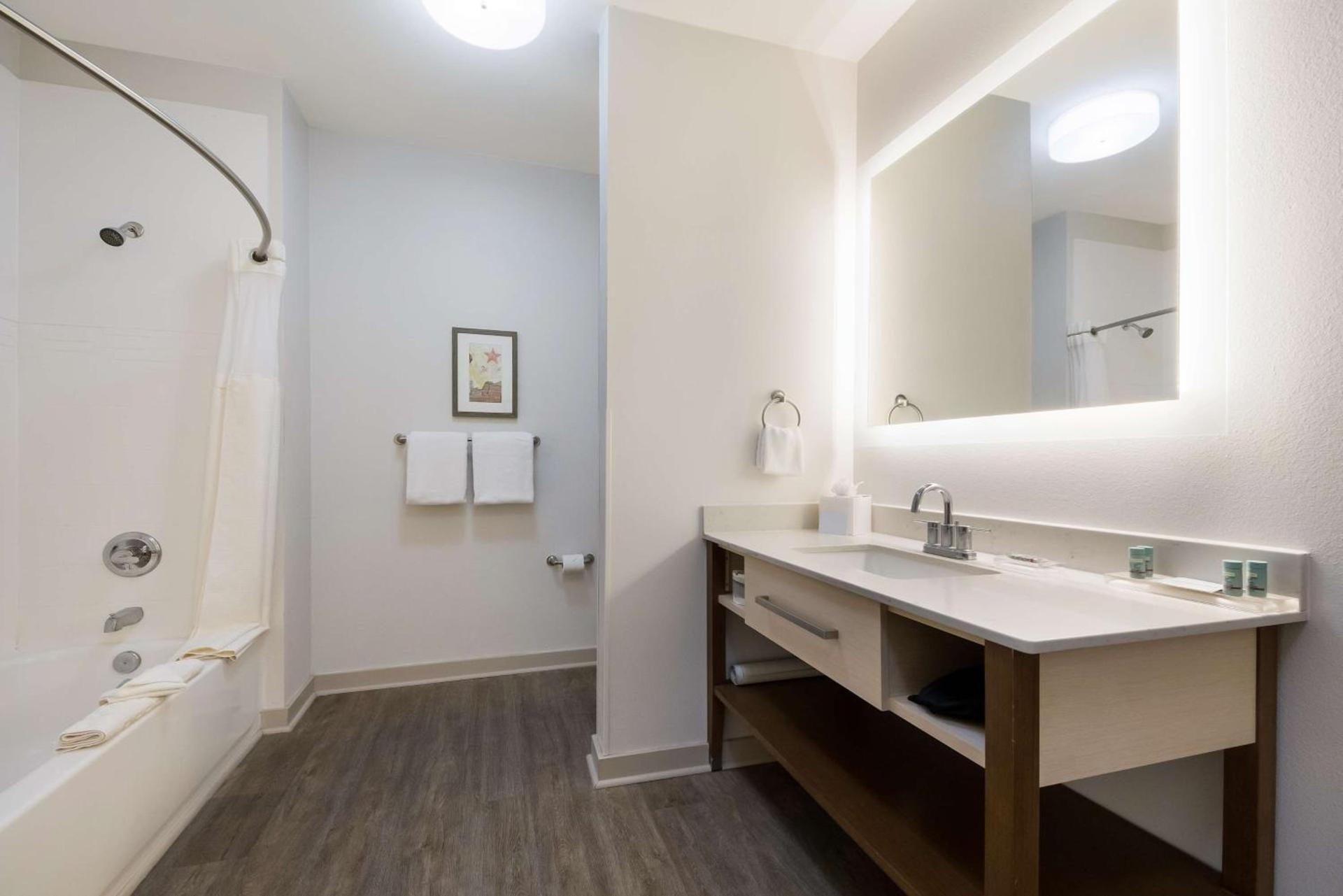 Best Western Bandera Suites & Saloon photo 30