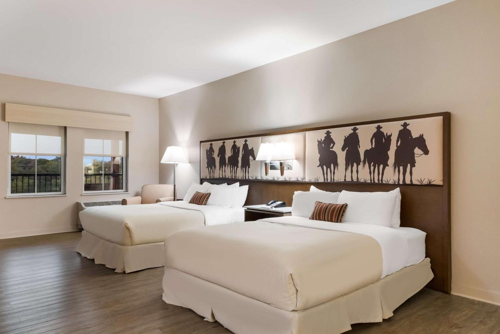 Best Western Bandera Suites & Saloon photo 26