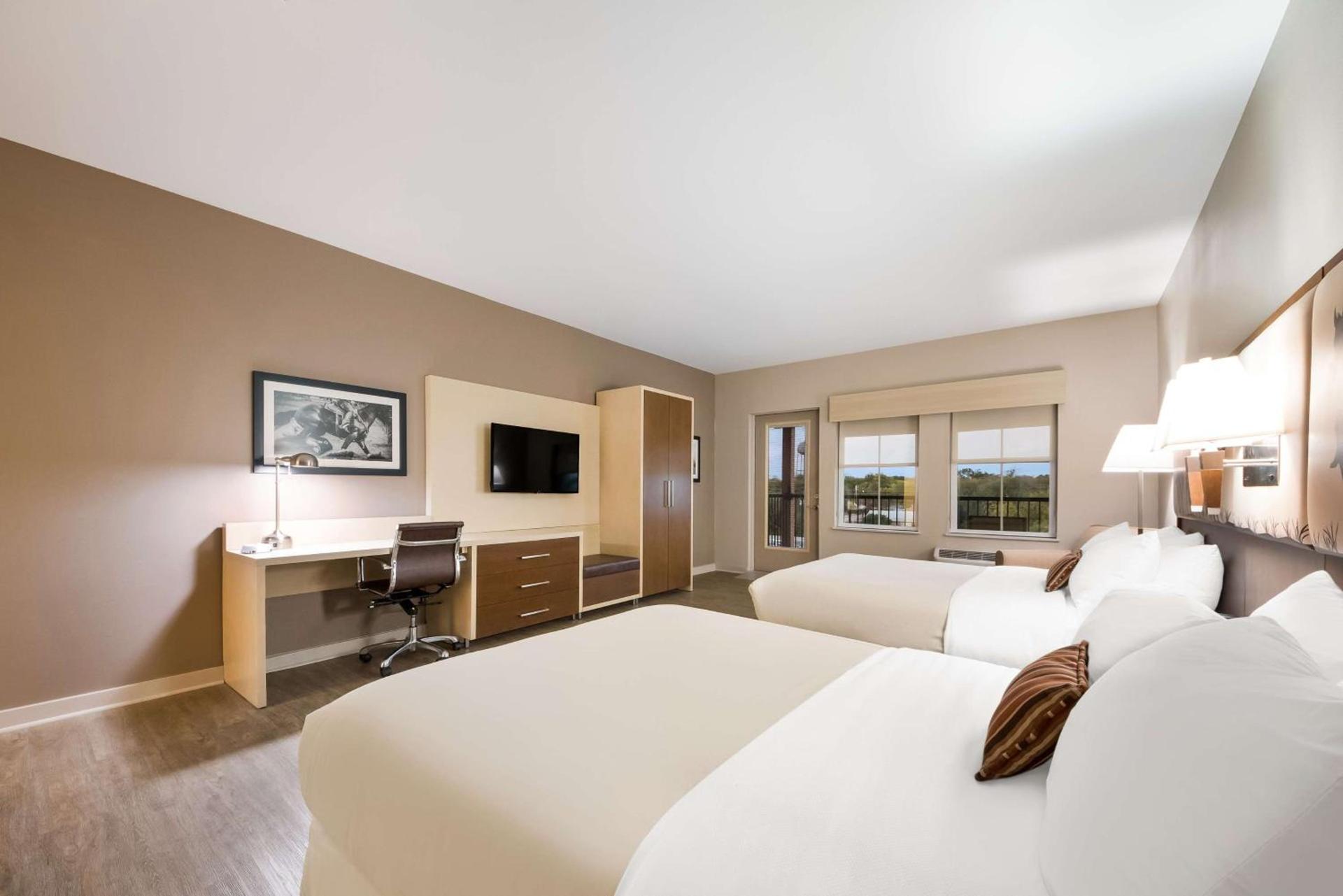 Best Western Bandera Suites & Saloon photo 27