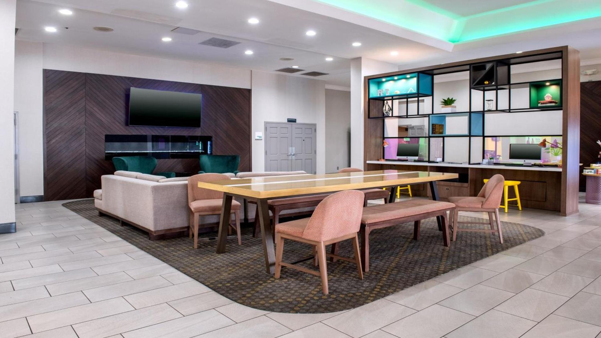 Holiday Inn Phoenix-Mesa Chandler by IHG photo 43