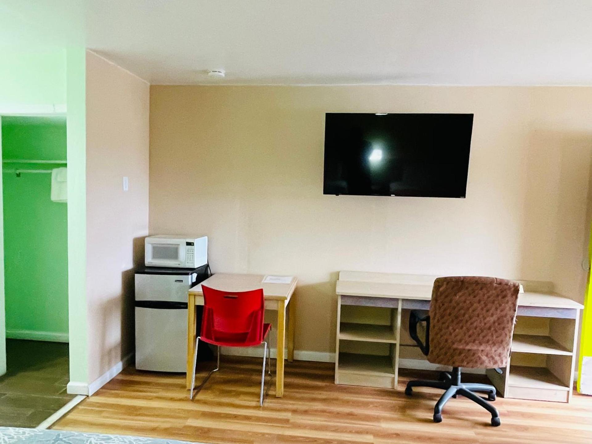 Budget Inn Pulaski photo 15