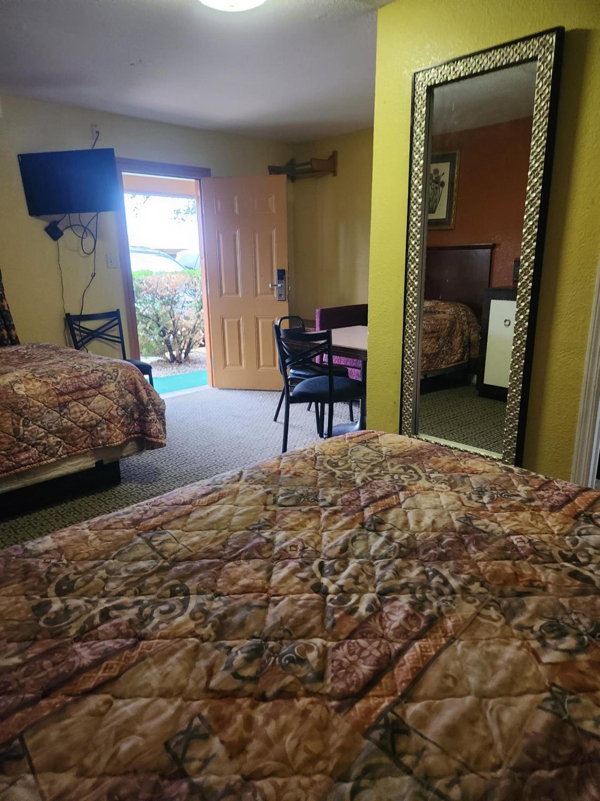 Walnut Forest Motel photo 14