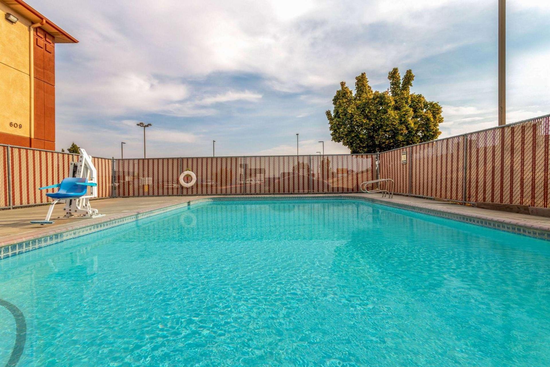 Super 8 by Wyndham The Dalles OR photo 7