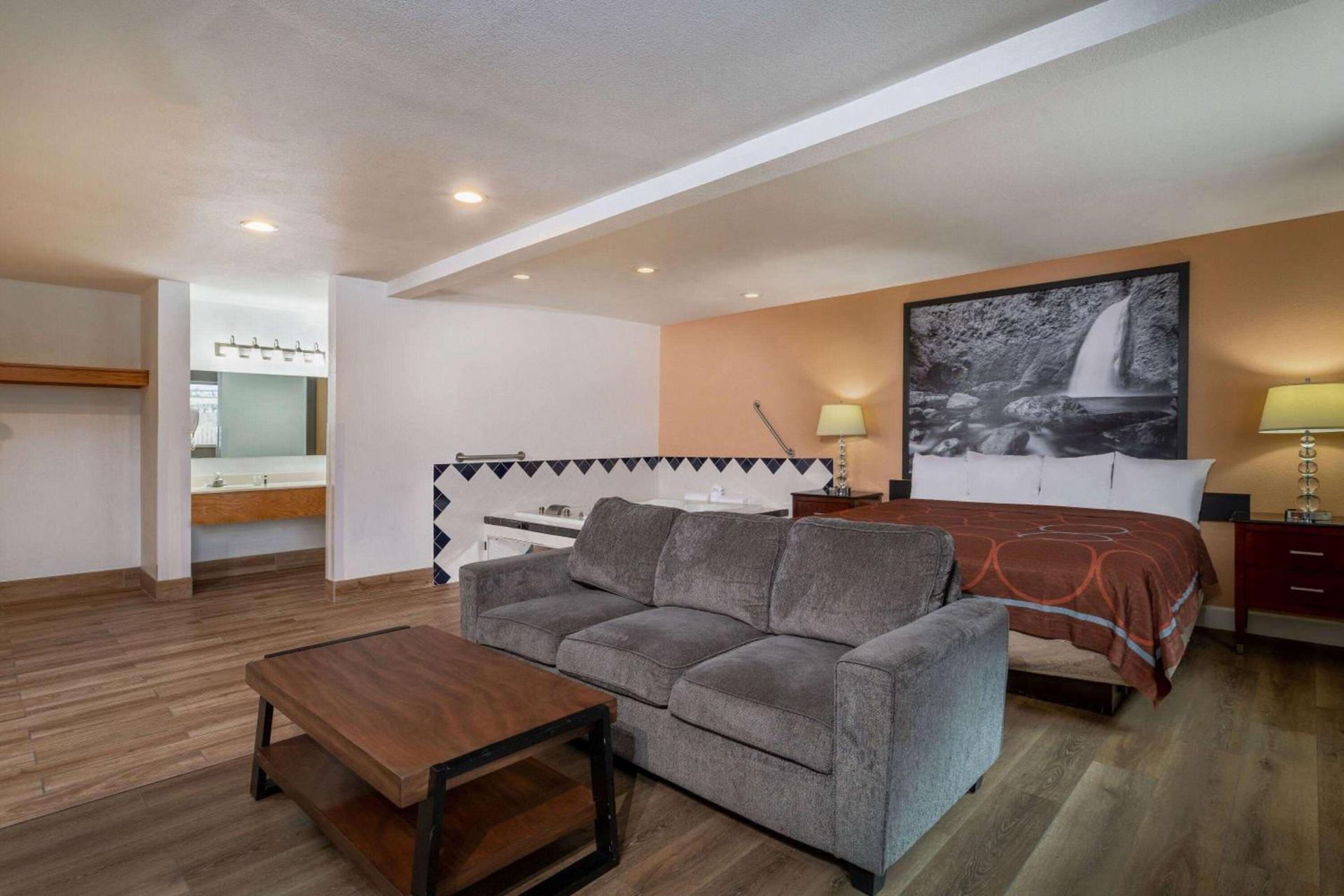 Super 8 by Wyndham The Dalles OR photo 22