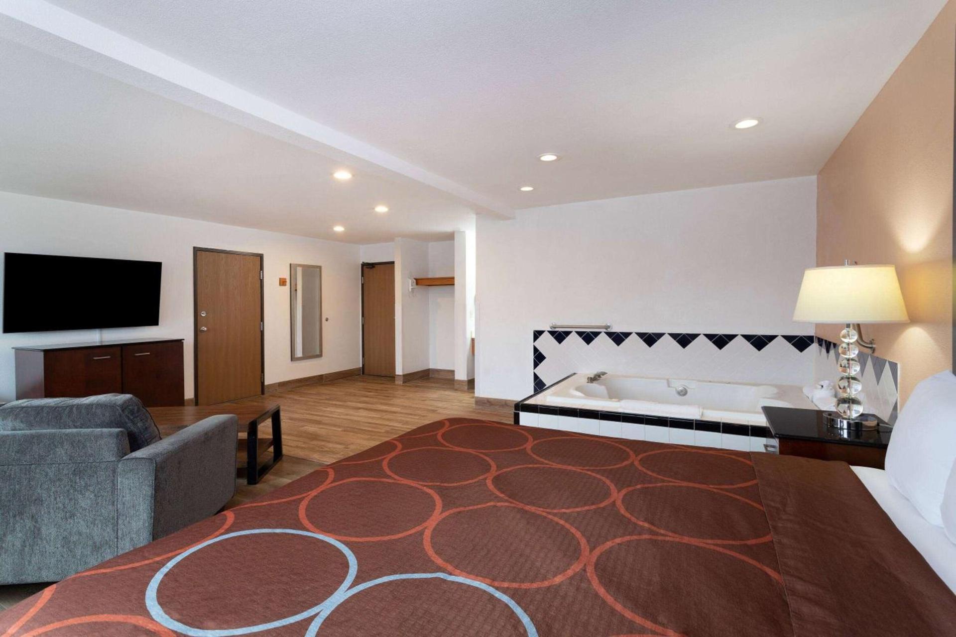 Super 8 by Wyndham The Dalles OR photo 23