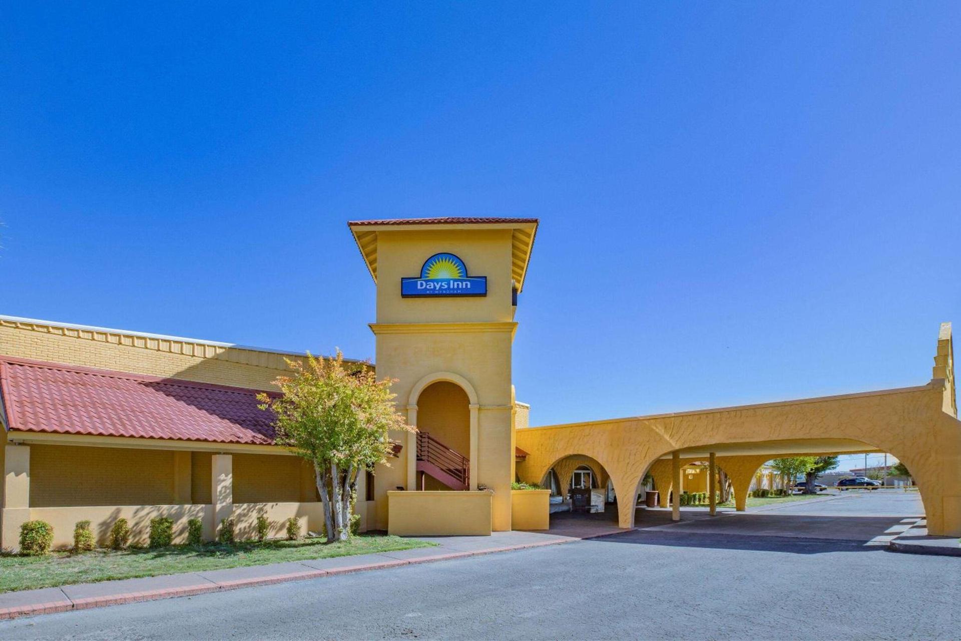 Days Inn by Wyndham Del Rio photo 32