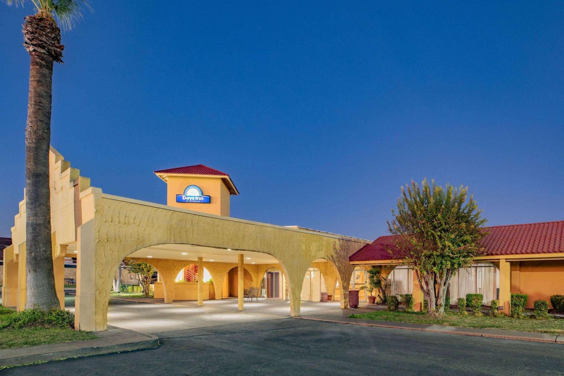 Days Inn by Wyndham Del Rio photo 33