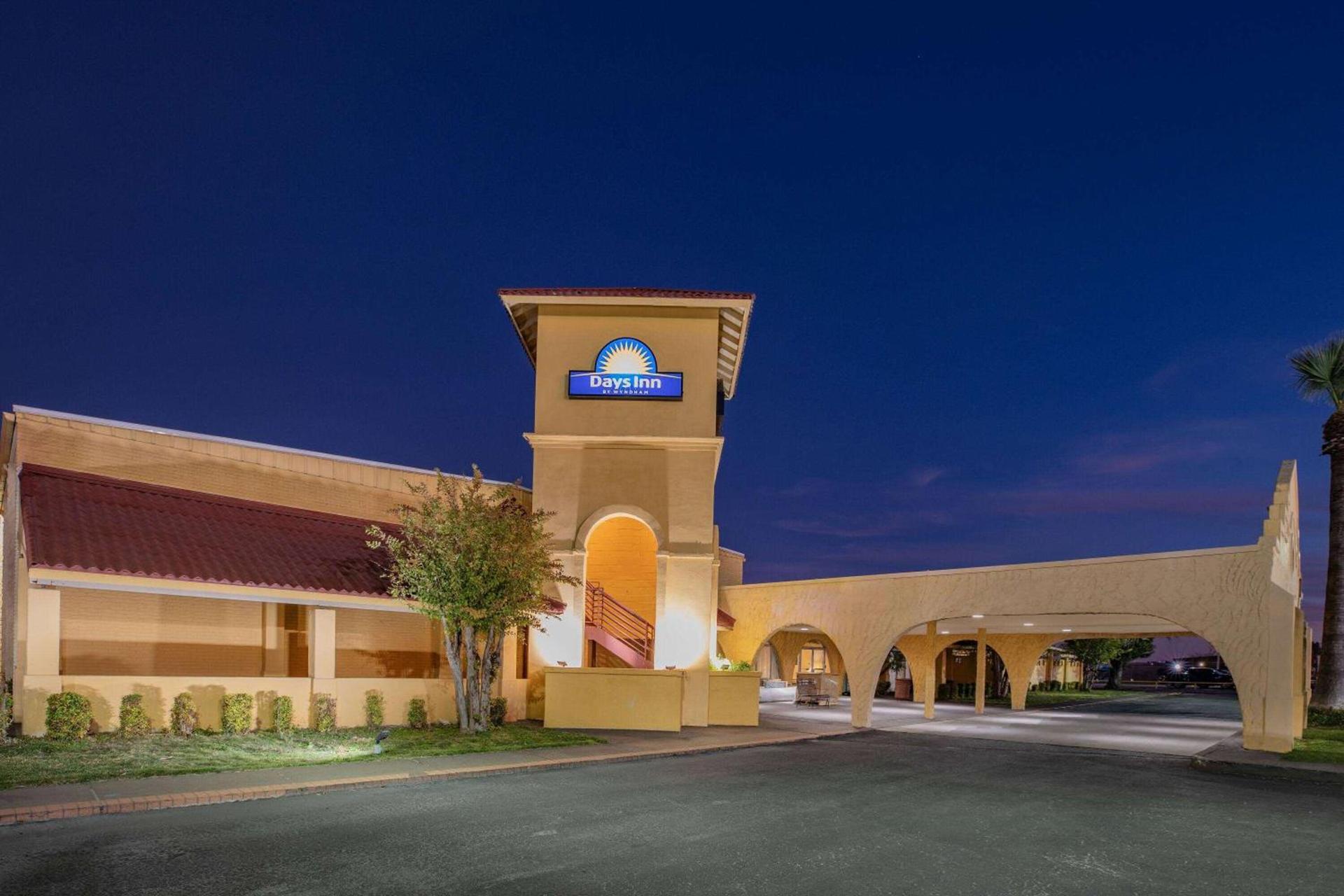 Days Inn by Wyndham Del Rio photo 34