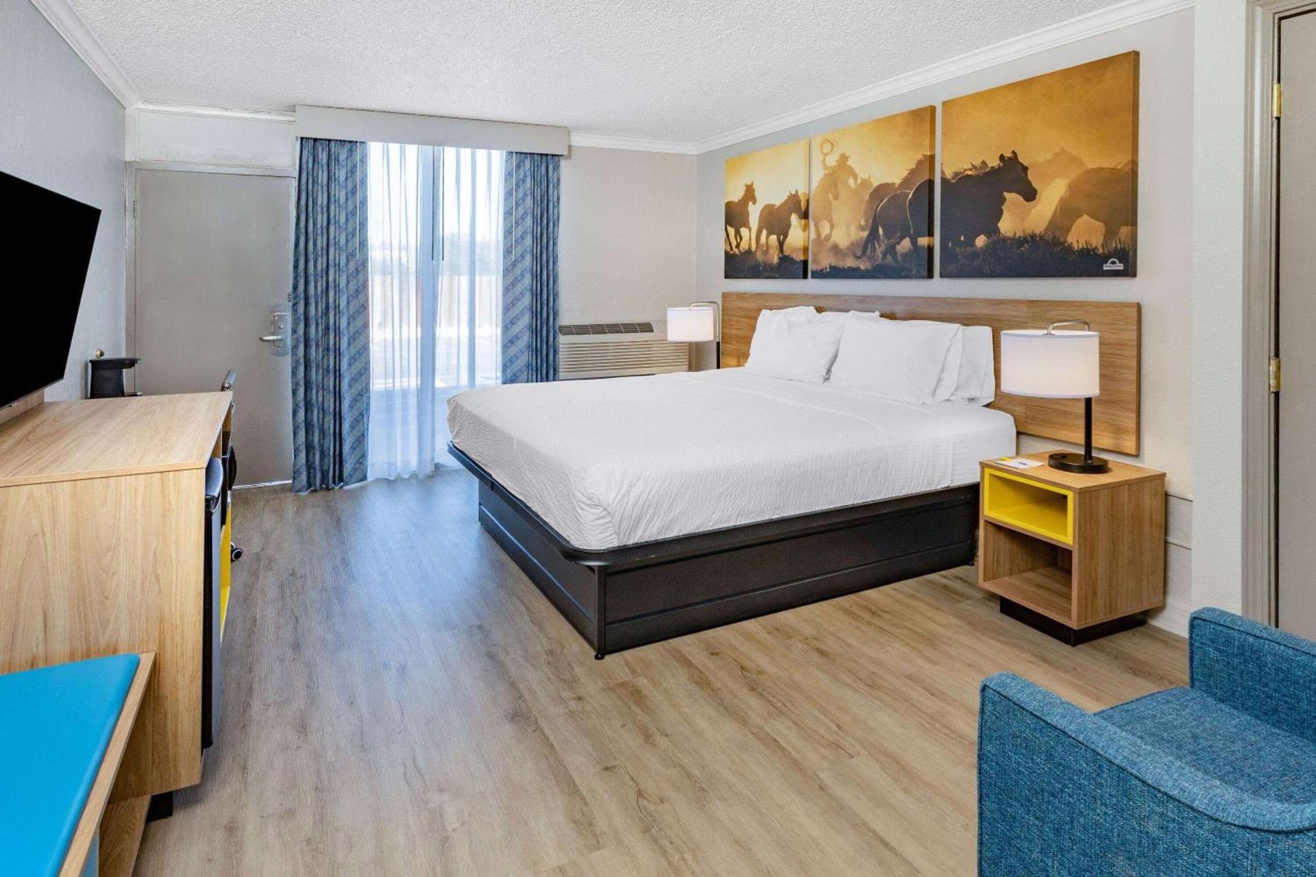 Days Inn by Wyndham Del Rio photo 9