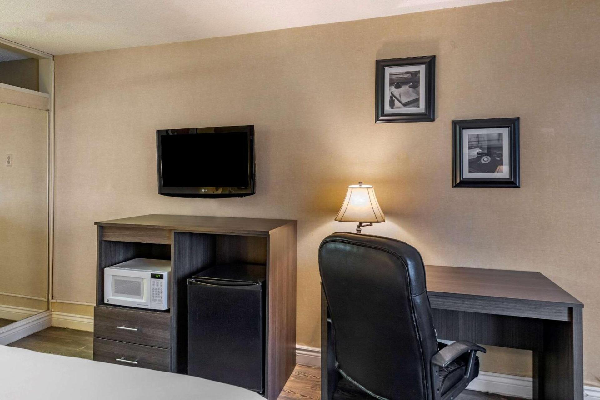 Quality Inn Barstow Route 66 photo 12