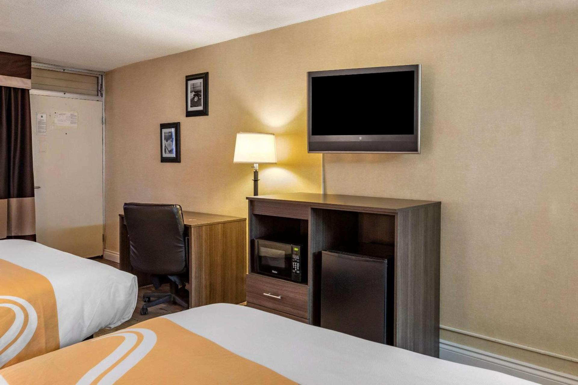 Quality Inn Barstow Route 66 photo 17
