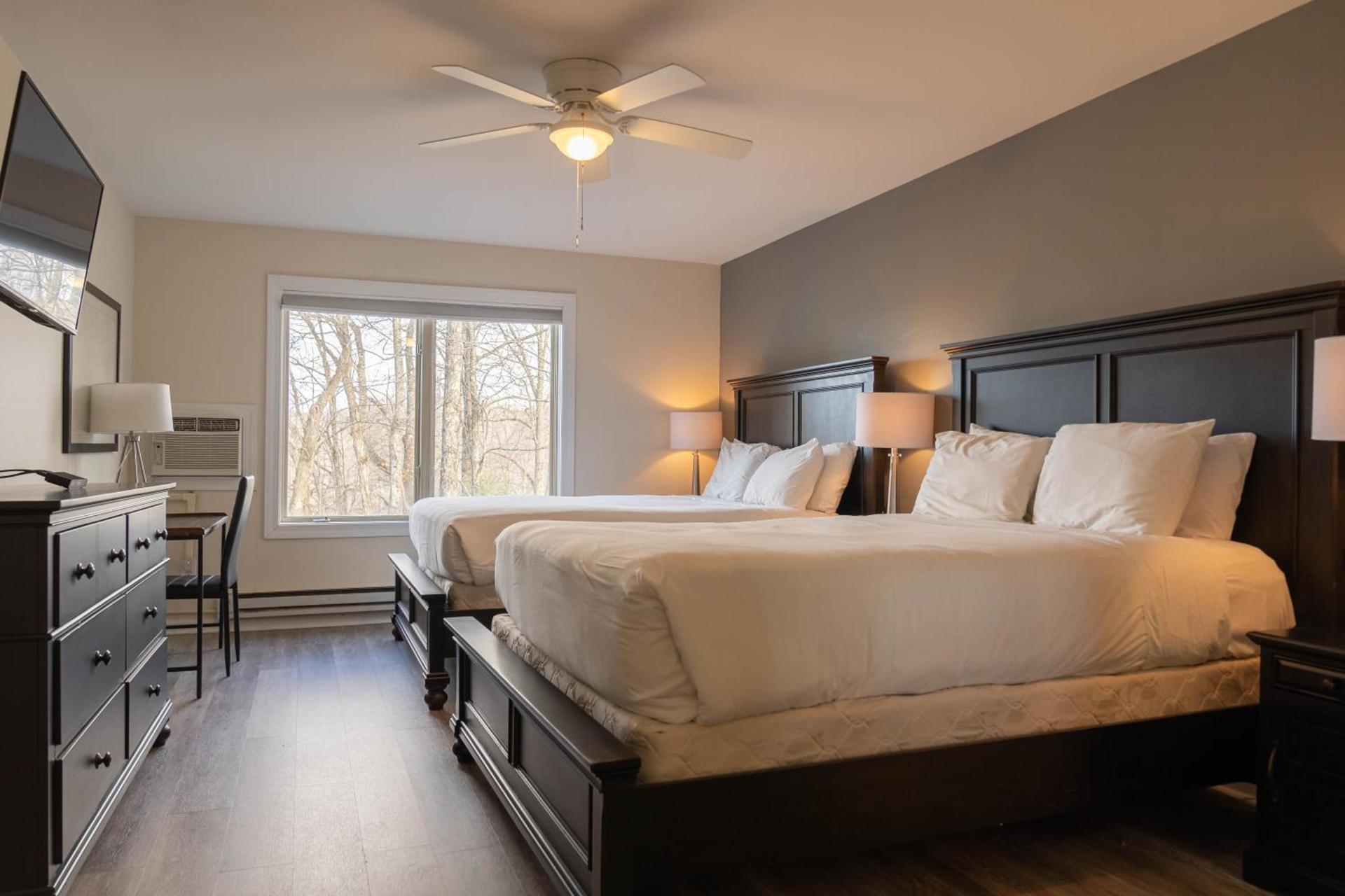 Inn at Crestwood photo 22