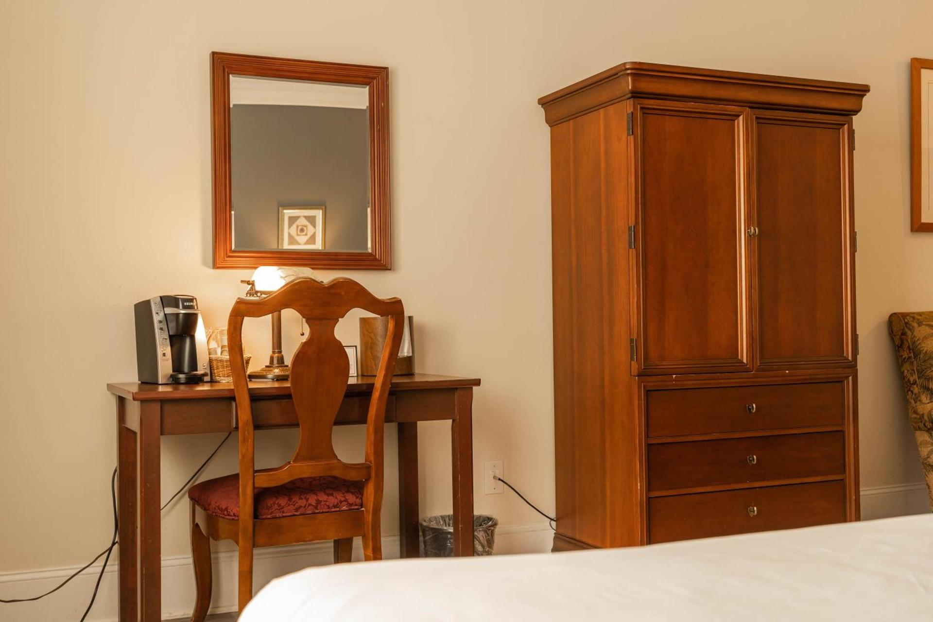 Inn at Crestwood photo 50