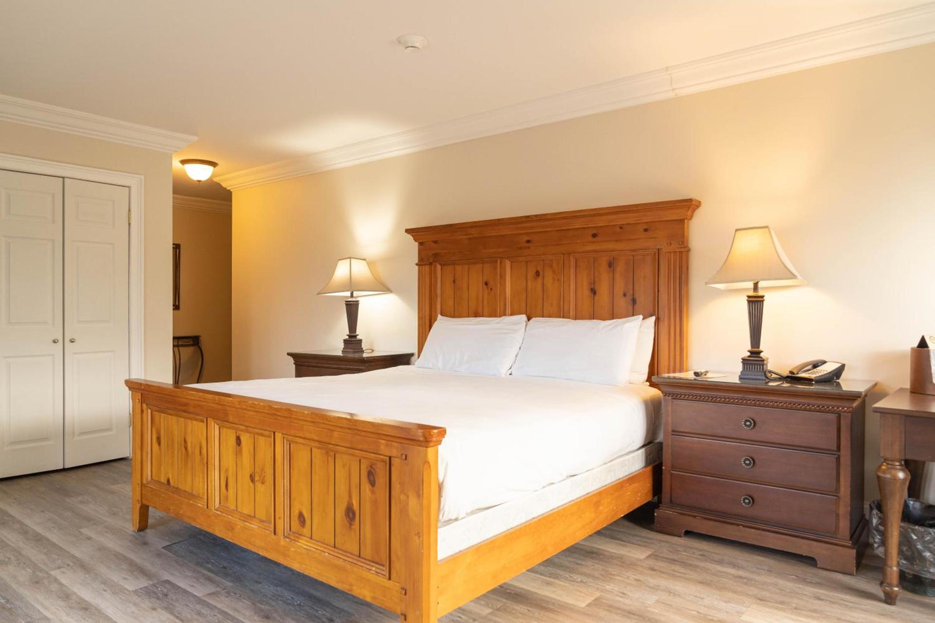 Inn at Crestwood photo 55