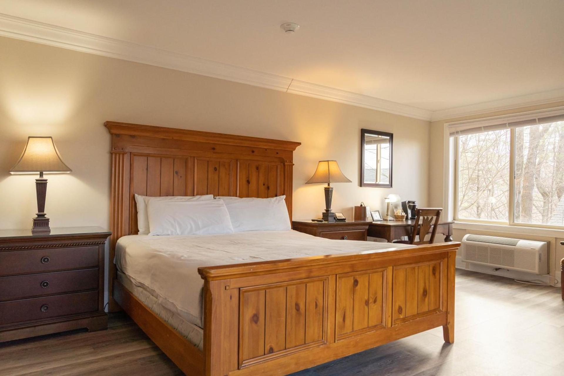 Inn at Crestwood photo 56