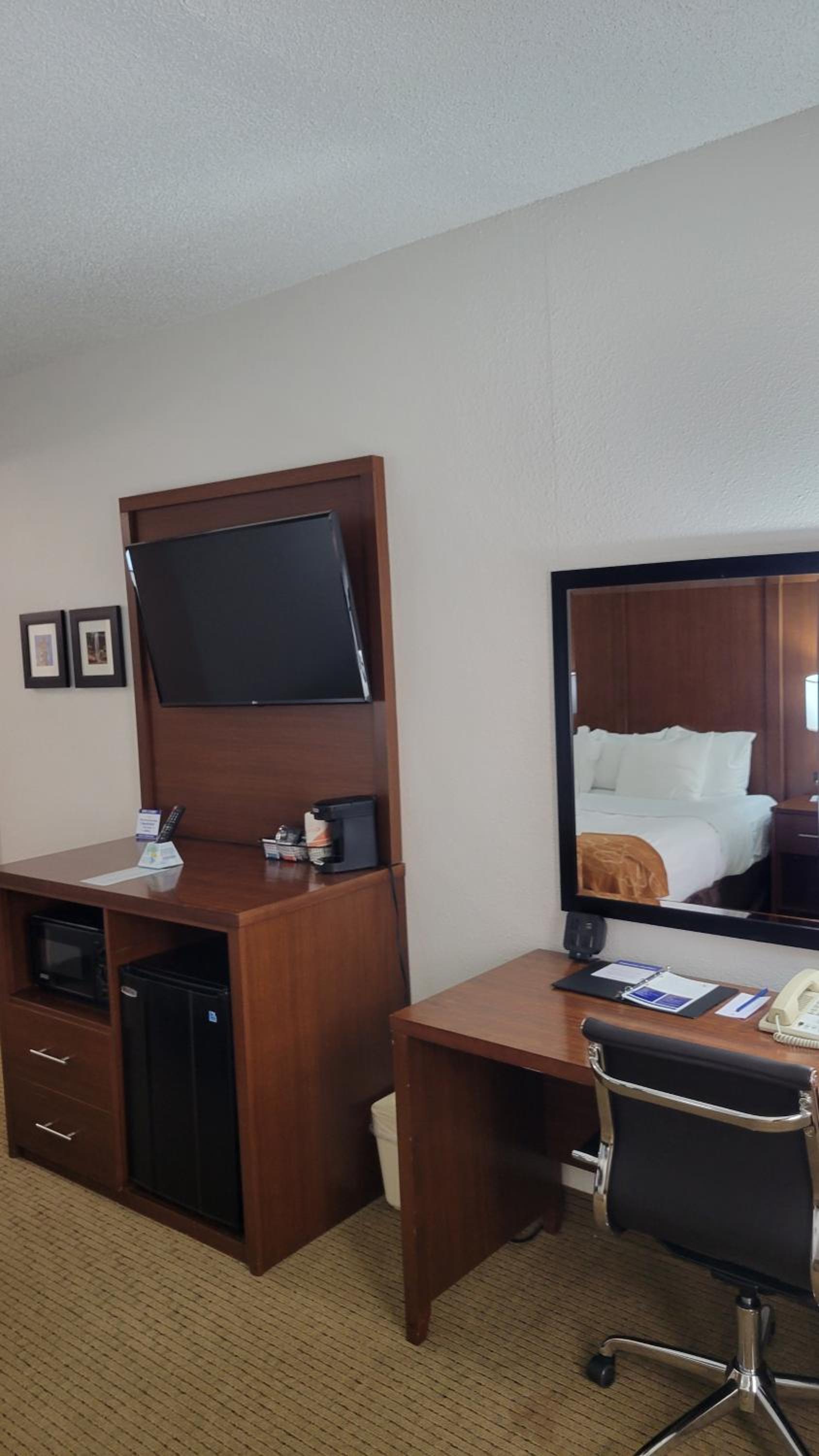 Comfort Suites Cumming-Atlanta near Northside Hospital Forsyth photo 18