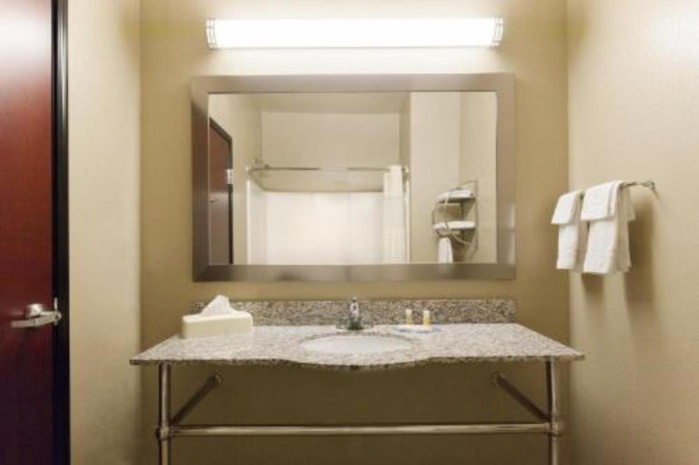 Quality Inn & Suites Groesbeck North photo 31