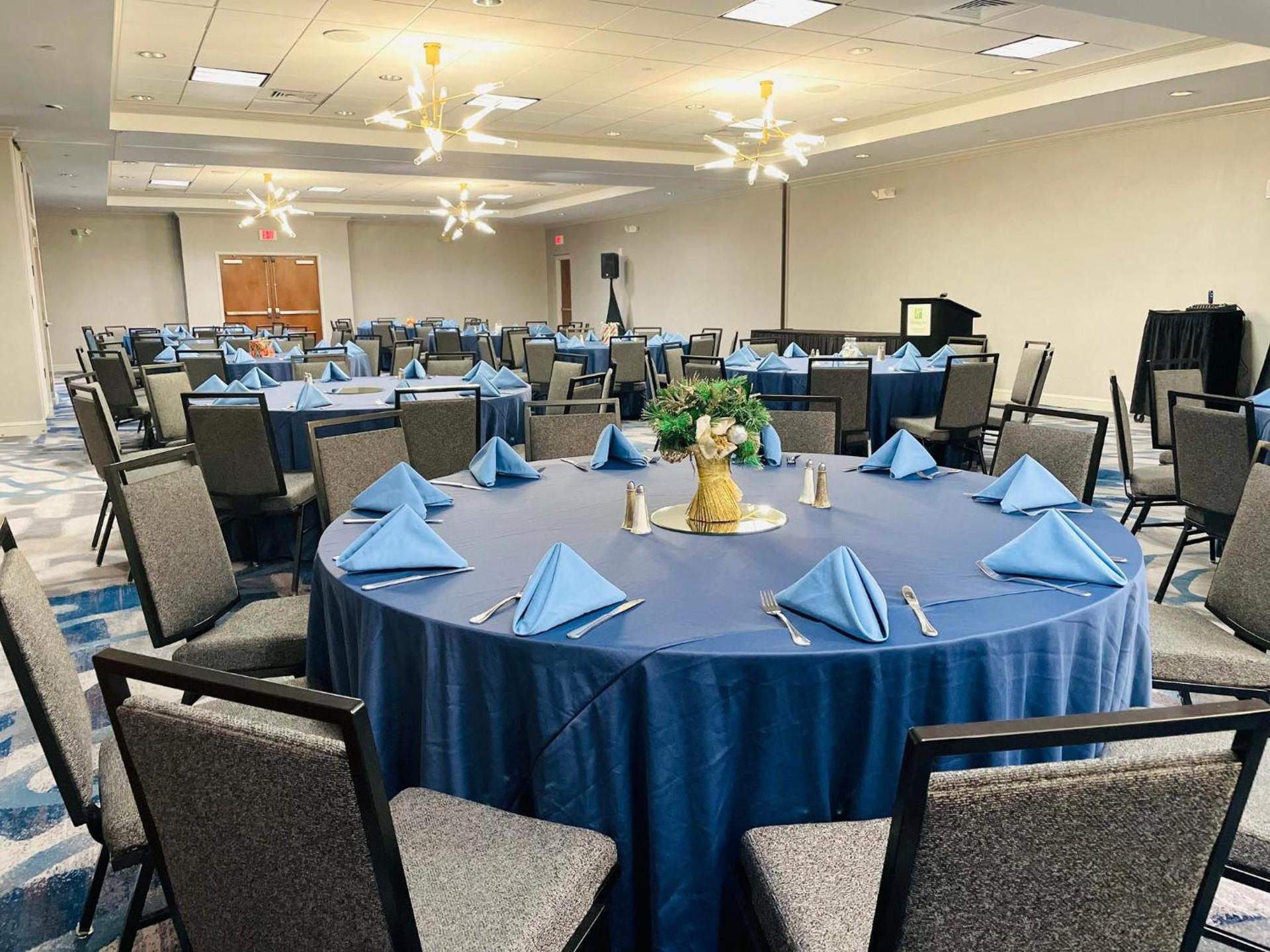 Crowne Plaza Ft Myers Gulf Coast by IHG photo 6