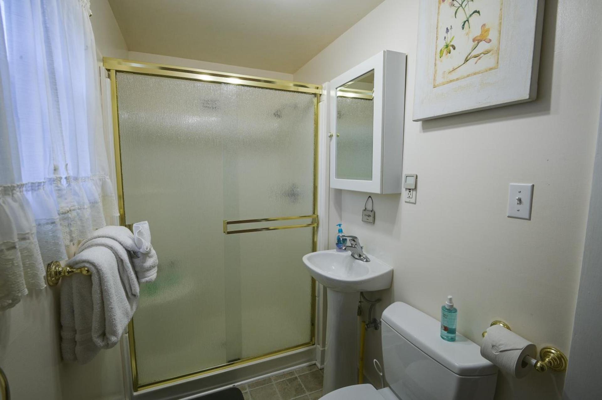 The Captains Quarters photo 8