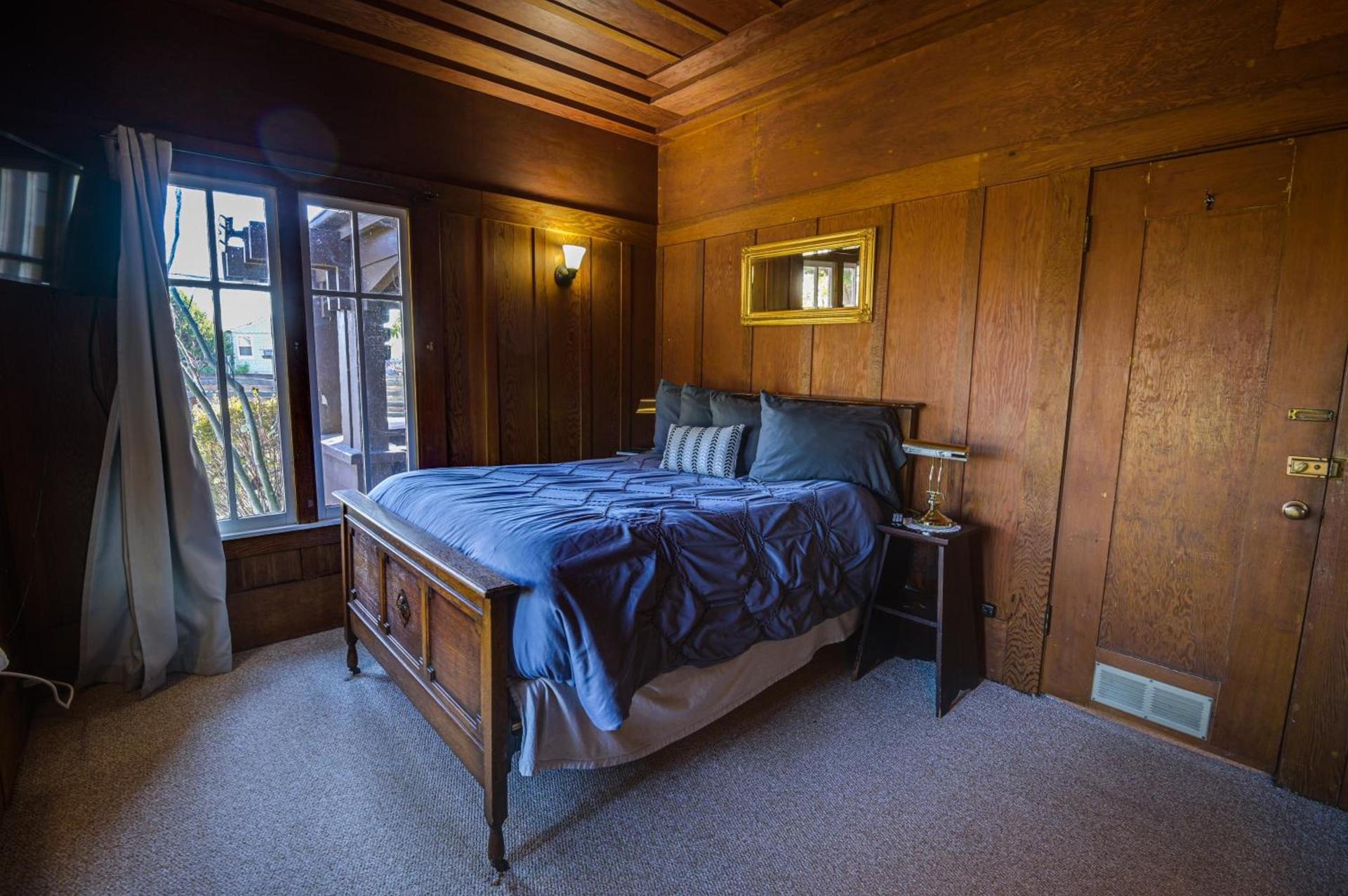The Captains Quarters photo 19