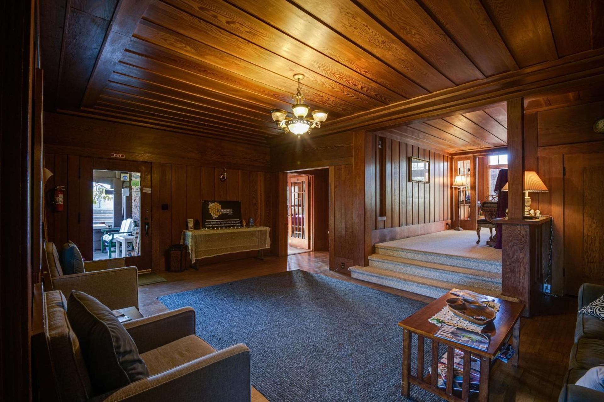 The Captains Quarters photo 22
